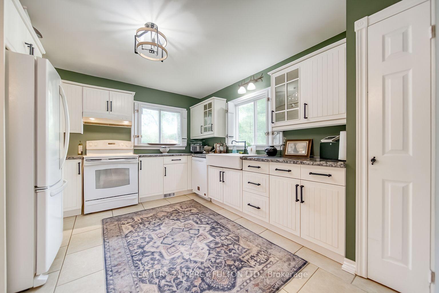 Photo 3 of 744 William Street, Innisfil, Alcona — HOMEH