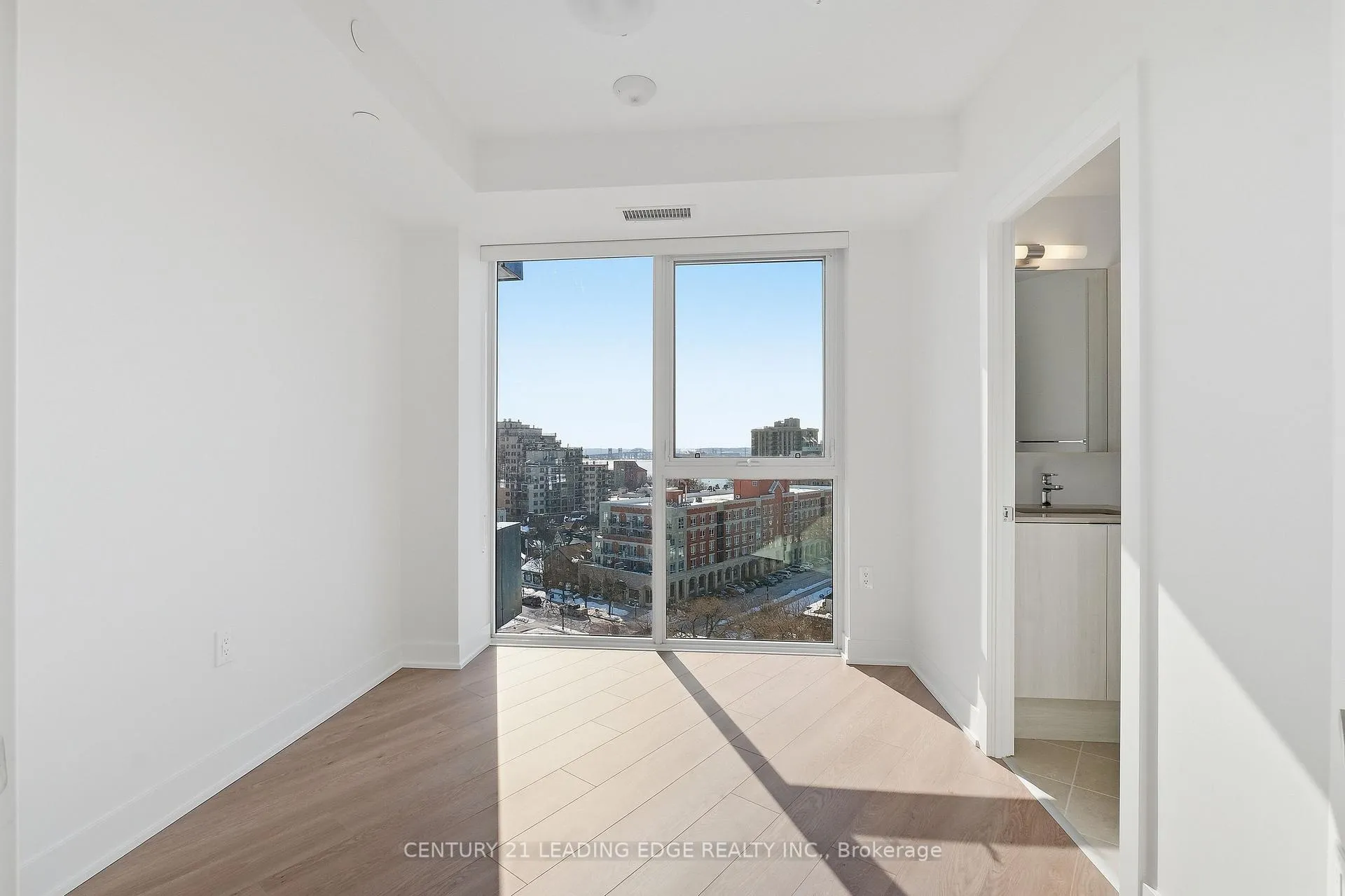 Photo 11 of Unit 910, 2088 James Street, Burlington, Brant — HOMEH