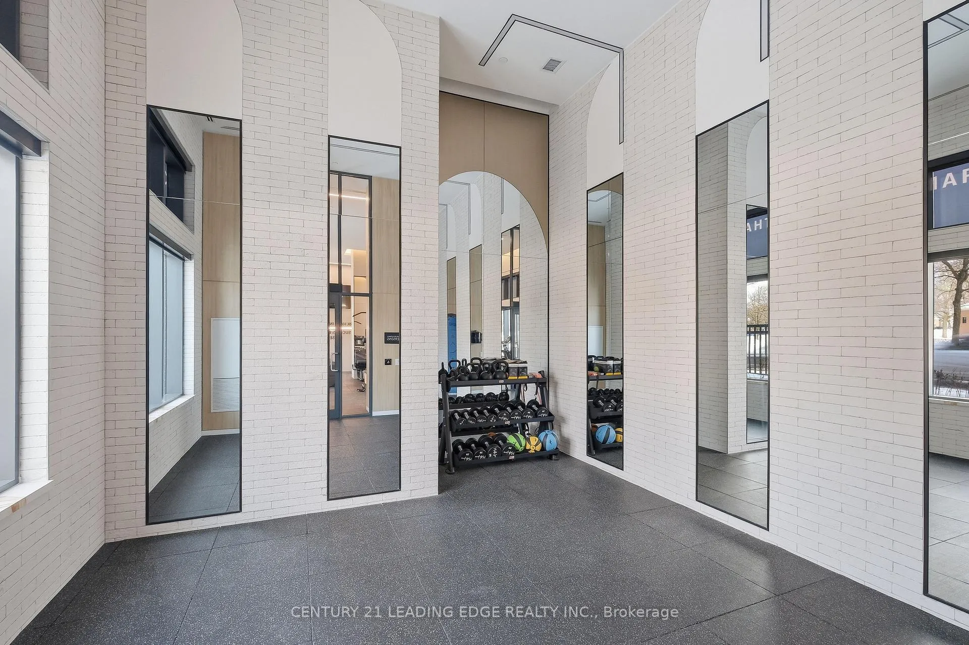 Photo 25 of Unit 910, 2088 James Street, Burlington, Brant — HOMEH