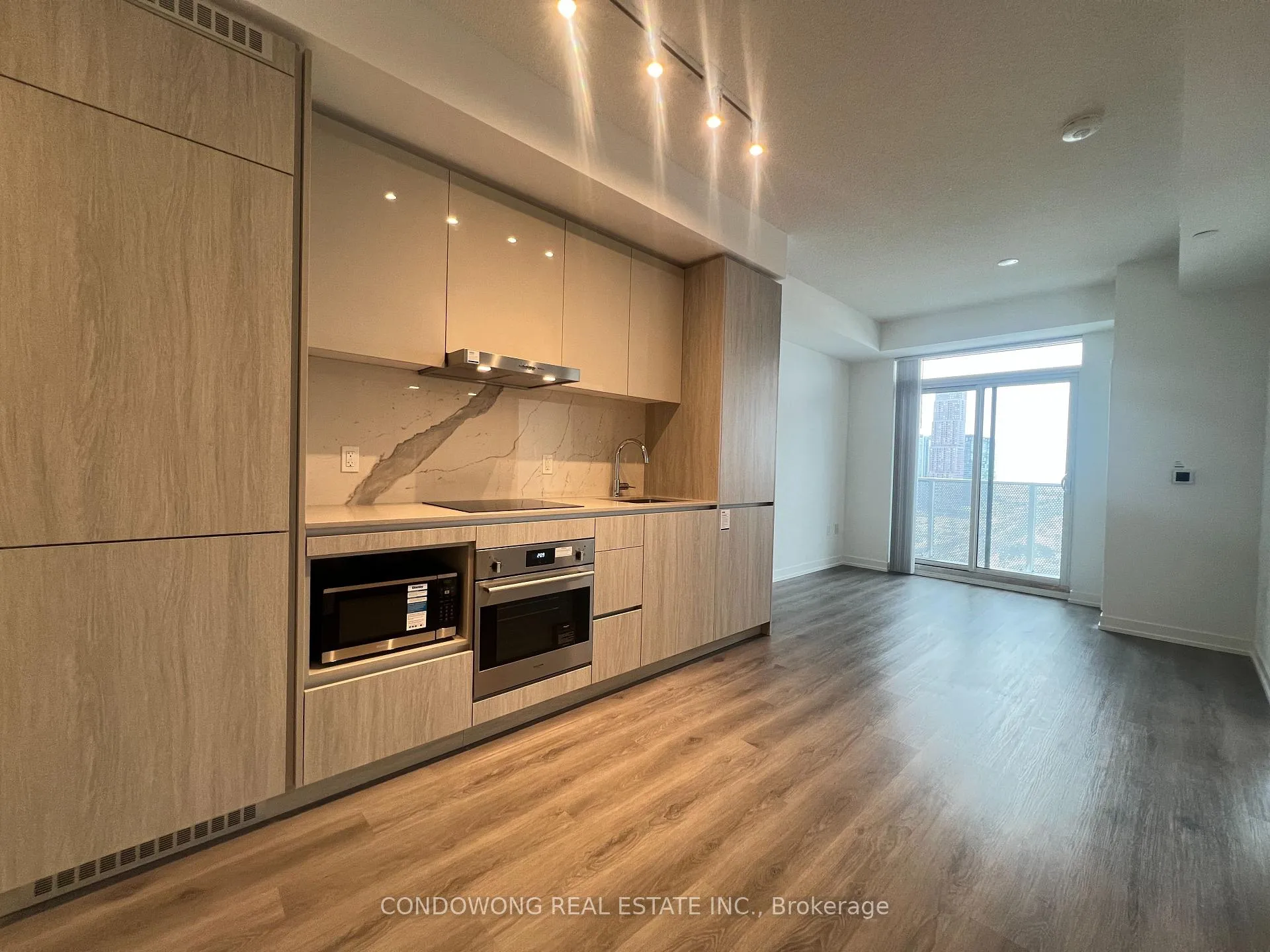 Photo 1 of Unit 2609, 28 Interchange Way, Vaughan, Vaughan Corporate Centre — HOMEH