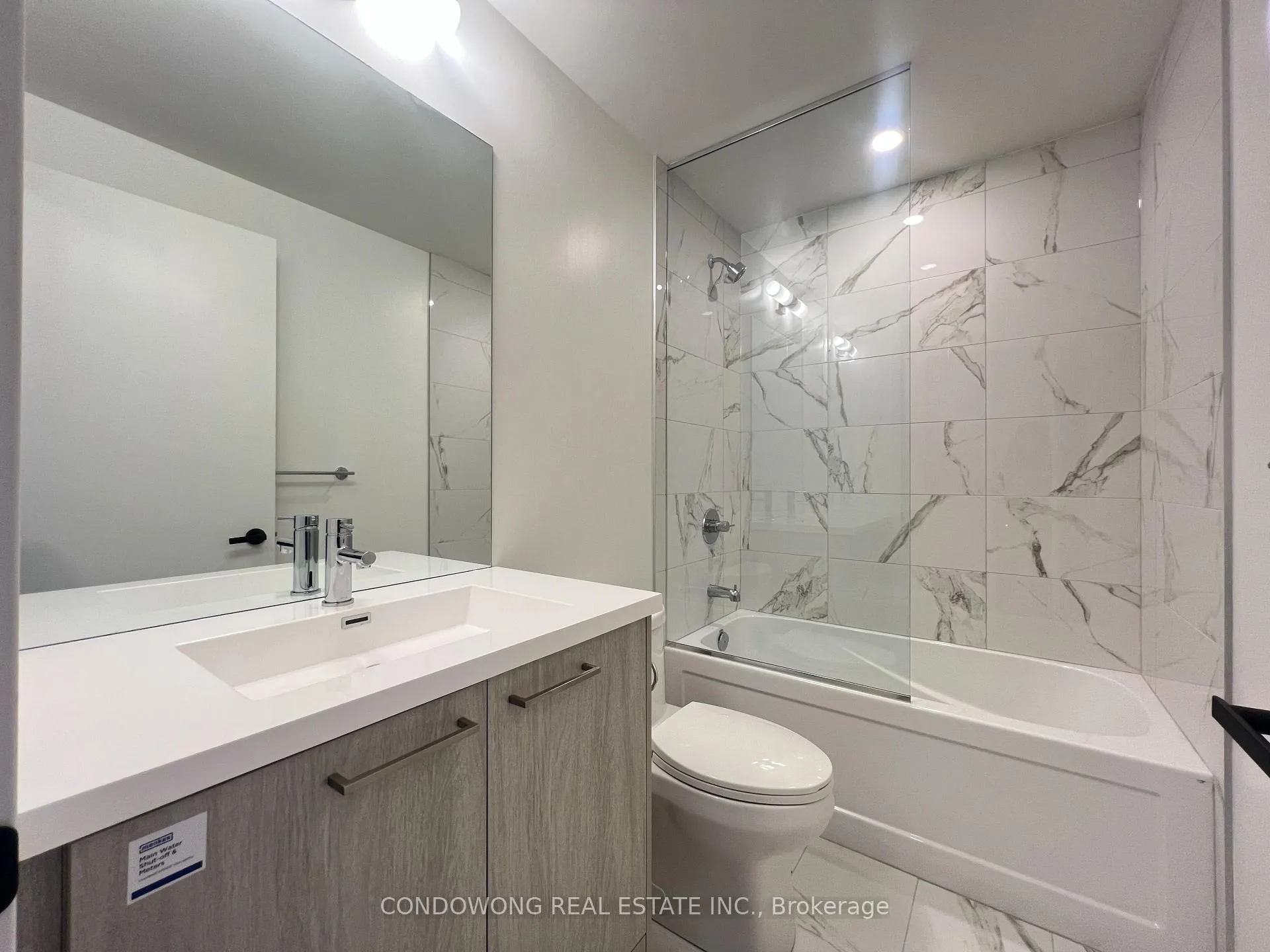 Photo 7 of Unit 2609, 28 Interchange Way, Vaughan, Vaughan Corporate Centre — HOMEH