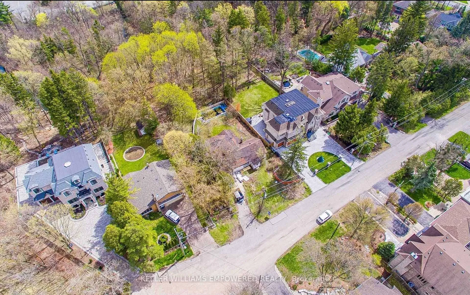 Photo 2 of 51 Sprucewood Drive, Markham, Grandview — HOMEH