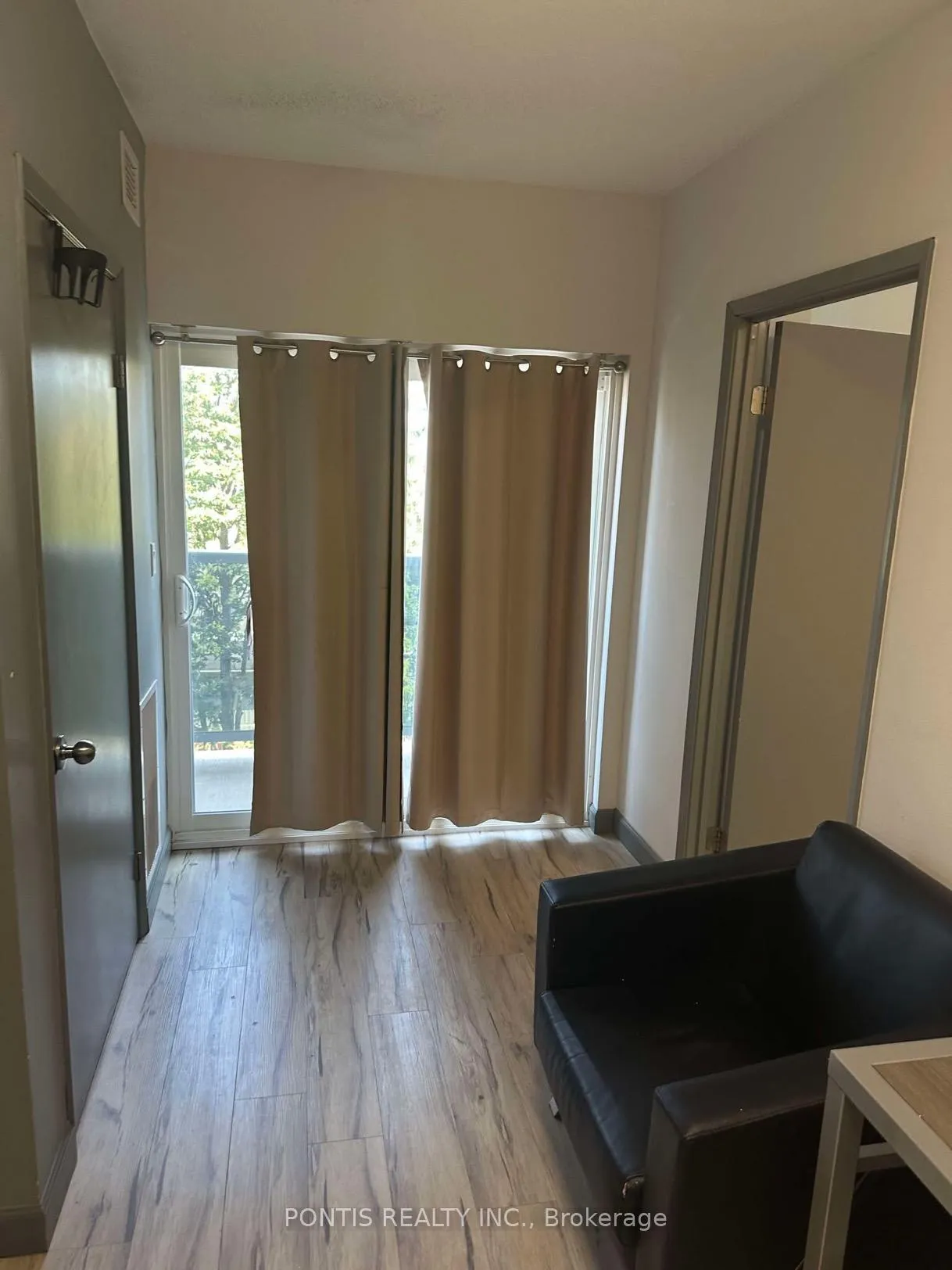 Photo 4 of Unit 272, 258B Sunview Street, Waterloo — HOMEH