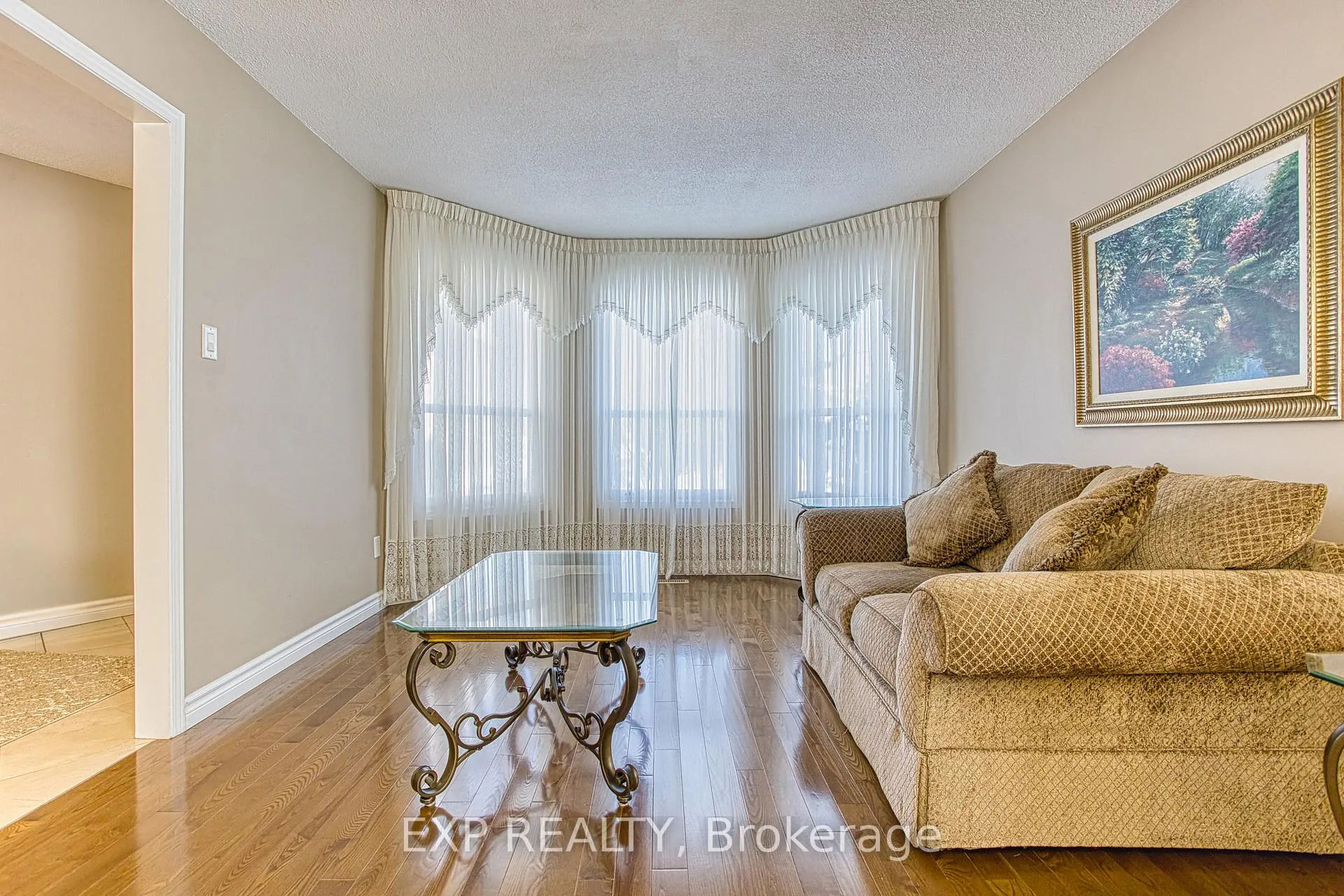 Photo 6 of 211 Rushdale Drive, Hamilton, Rushdale — HOMEH