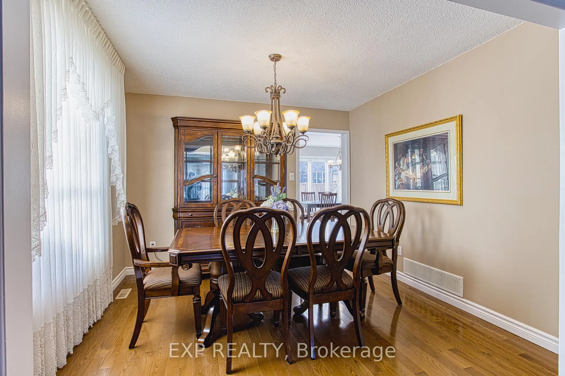 Photo 10 of 211 Rushdale Drive, Hamilton, Rushdale — HOMEH