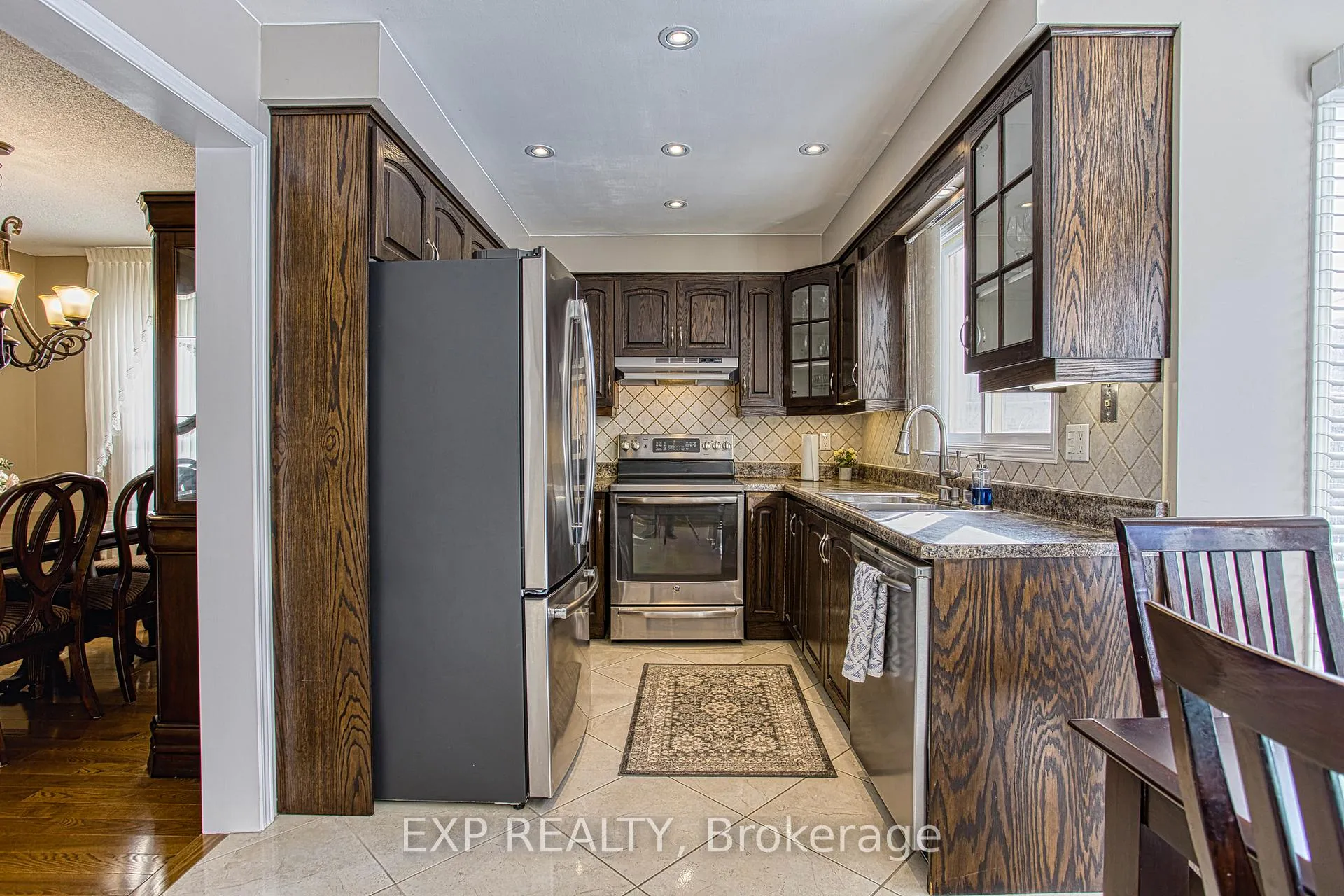 Photo 12 of 211 Rushdale Drive, Hamilton, Rushdale — HOMEH