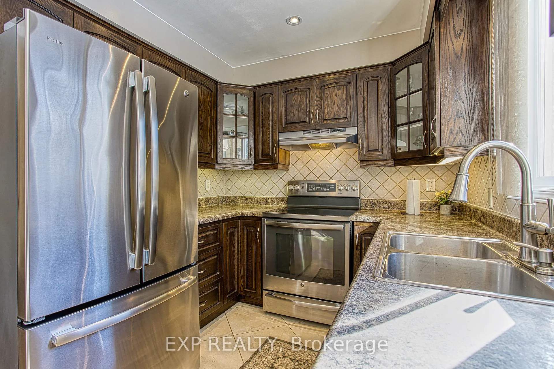 Photo 13 of 211 Rushdale Drive, Hamilton, Rushdale — HOMEH