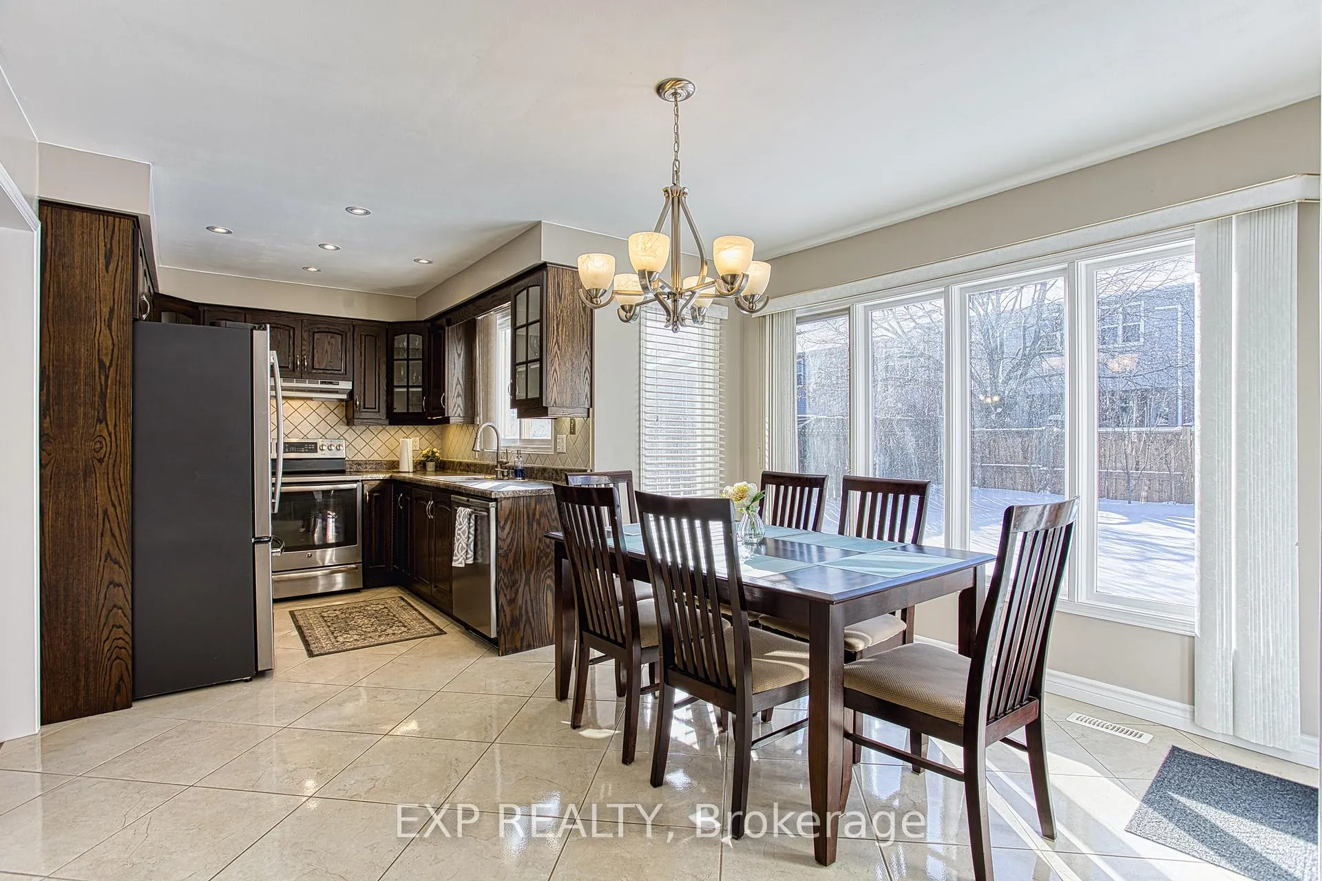 Photo 14 of 211 Rushdale Drive, Hamilton, Rushdale — HOMEH