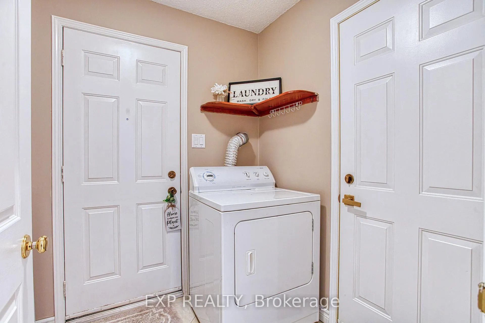 Photo 19 of 211 Rushdale Drive, Hamilton, Rushdale — HOMEH