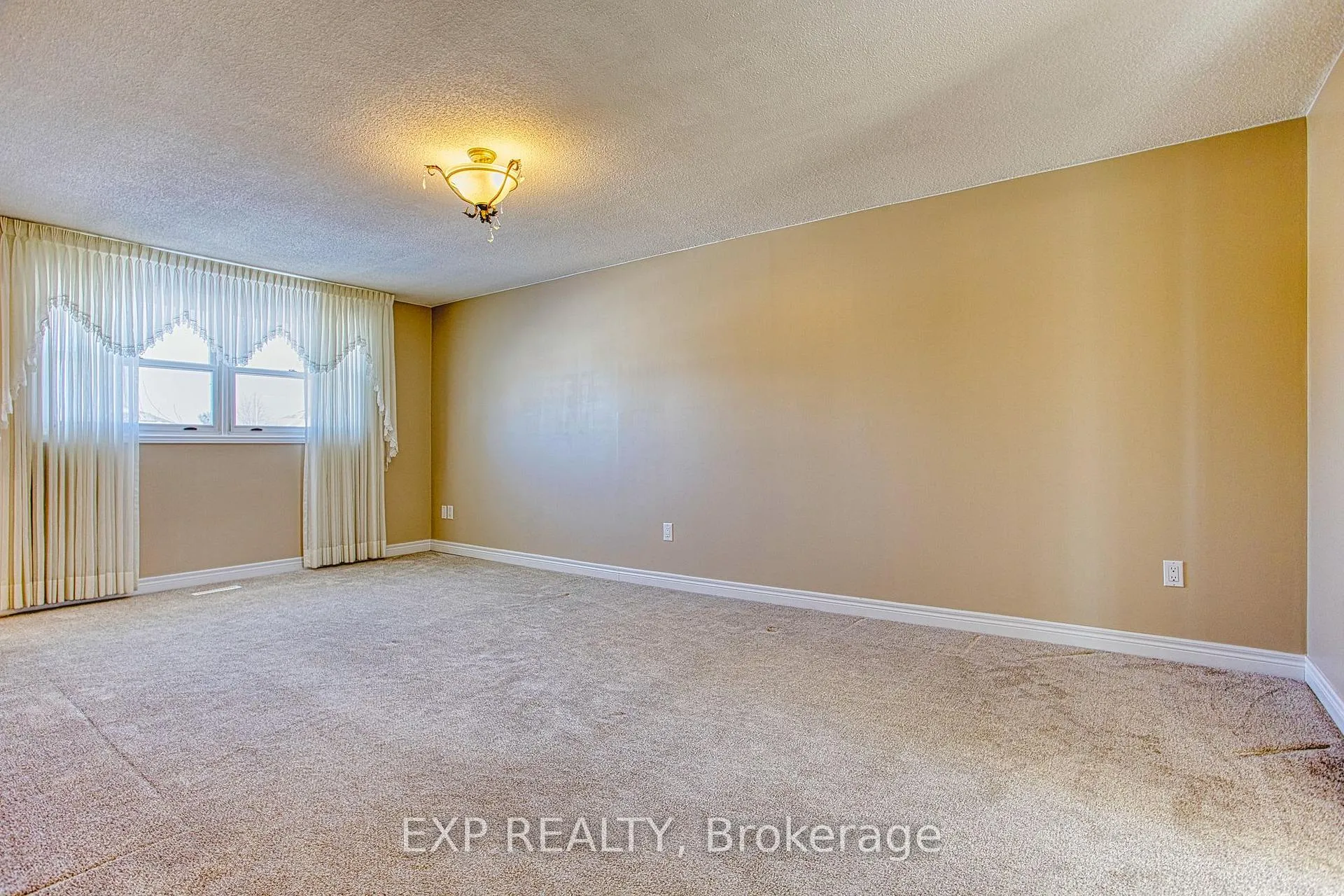 Photo 20 of 211 Rushdale Drive, Hamilton, Rushdale — HOMEH