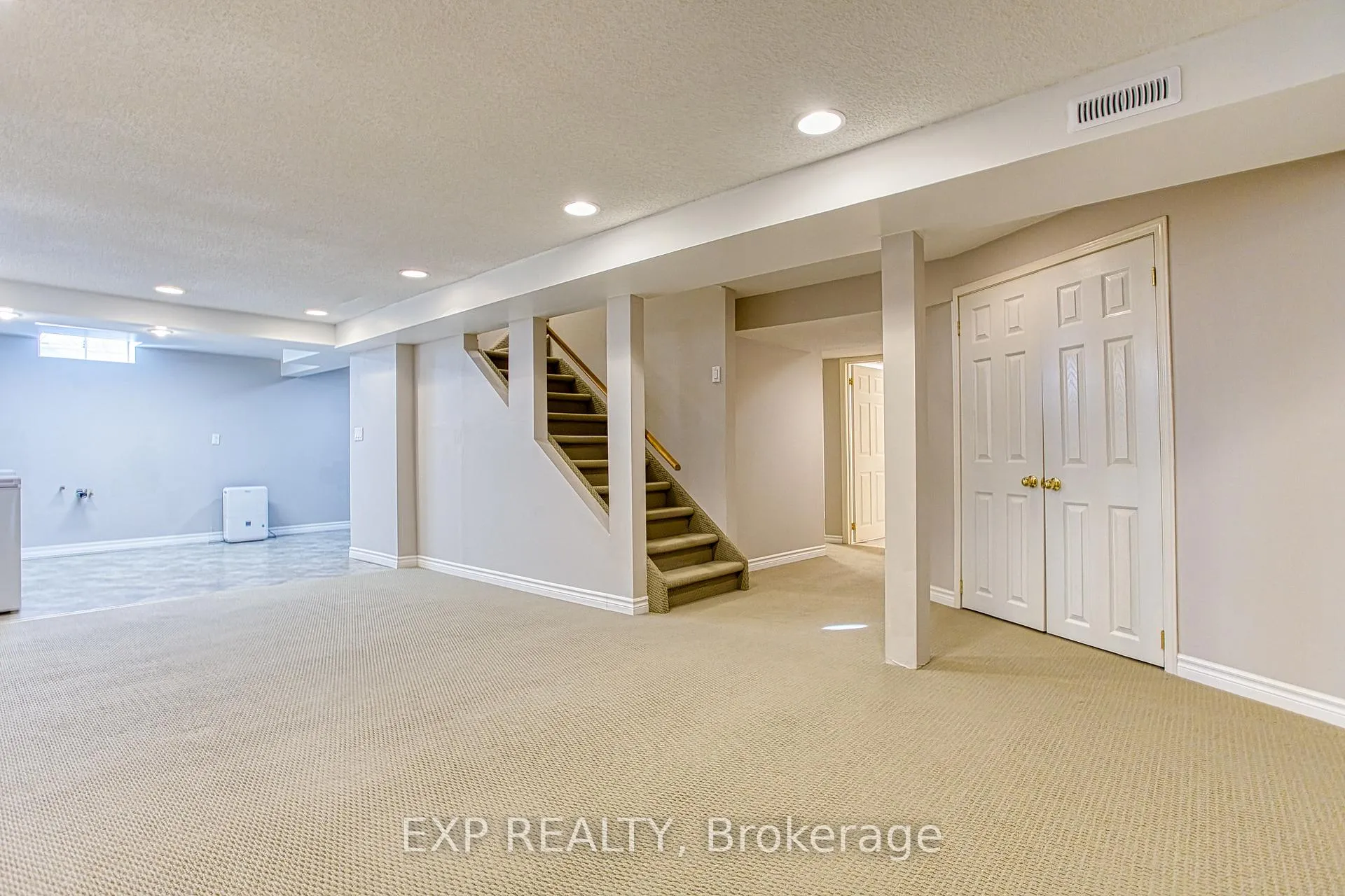 Photo 30 of 211 Rushdale Drive, Hamilton, Rushdale — HOMEH