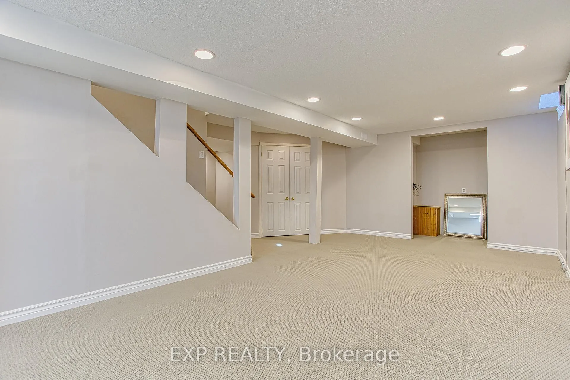 Photo 31 of 211 Rushdale Drive, Hamilton, Rushdale — HOMEH