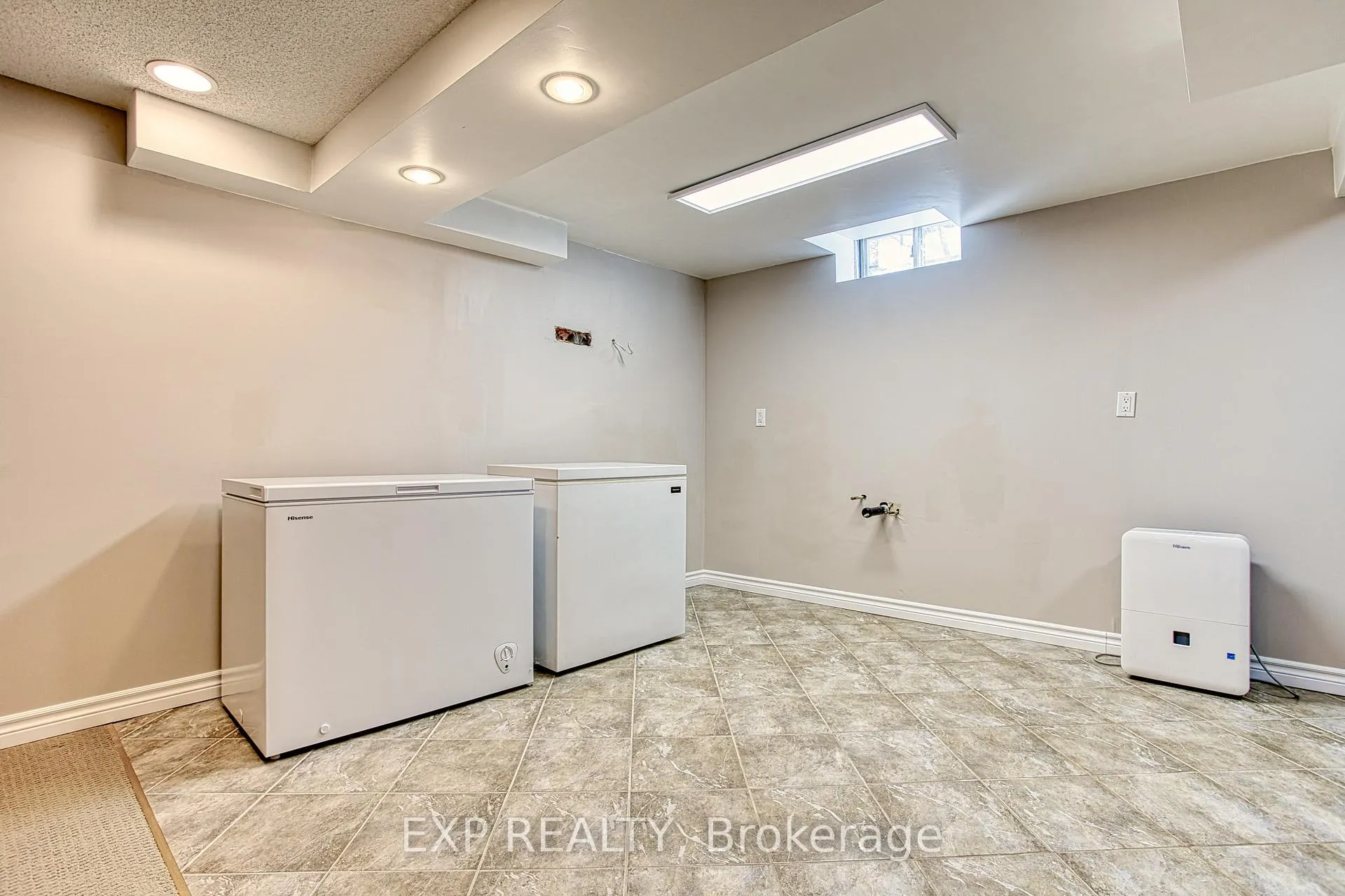 Photo 32 of 211 Rushdale Drive, Hamilton, Rushdale — HOMEH