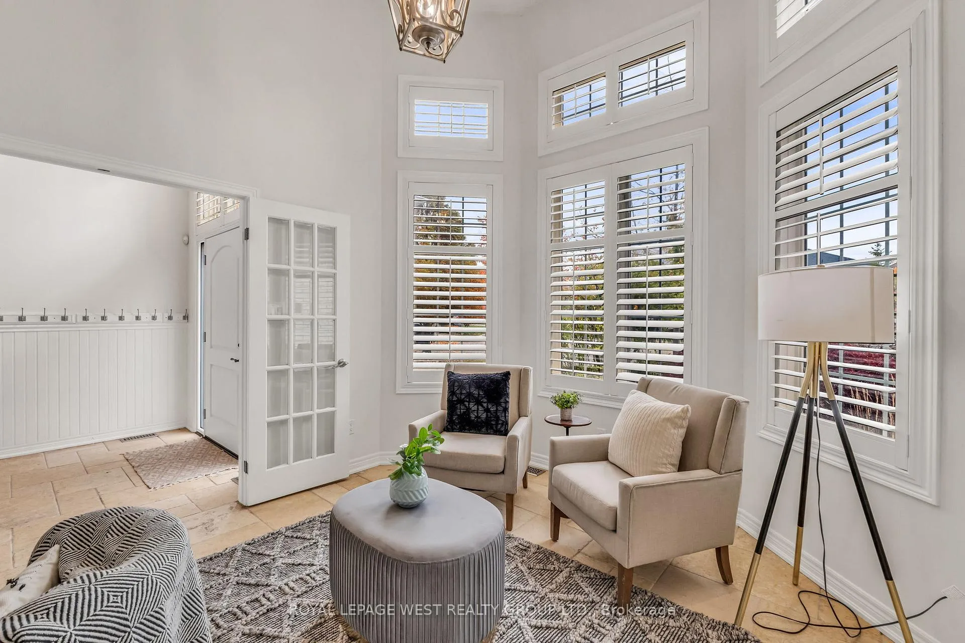 Photo 6 of 35 Playfair Court, Hamilton, Ancaster — HOMEH