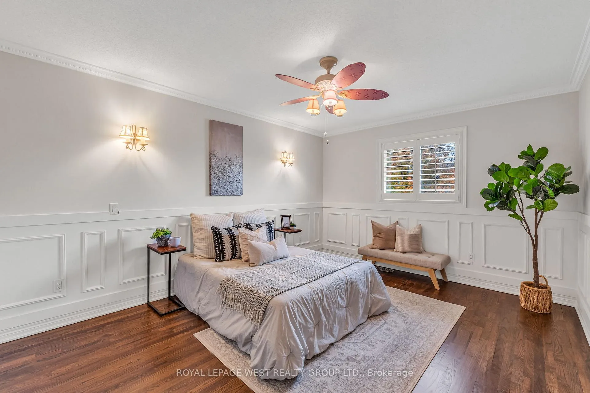 Photo 23 of 35 Playfair Court, Hamilton, Ancaster — HOMEH