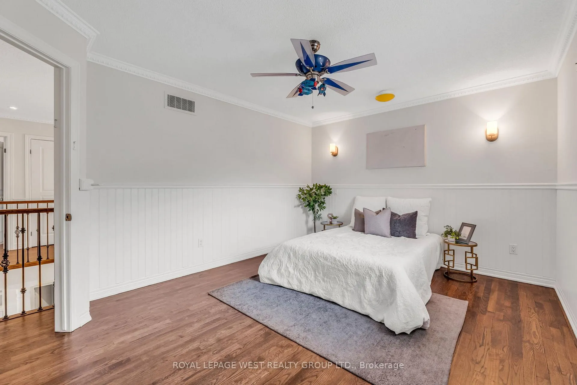 Photo 25 of 35 Playfair Court, Hamilton, Ancaster — HOMEH