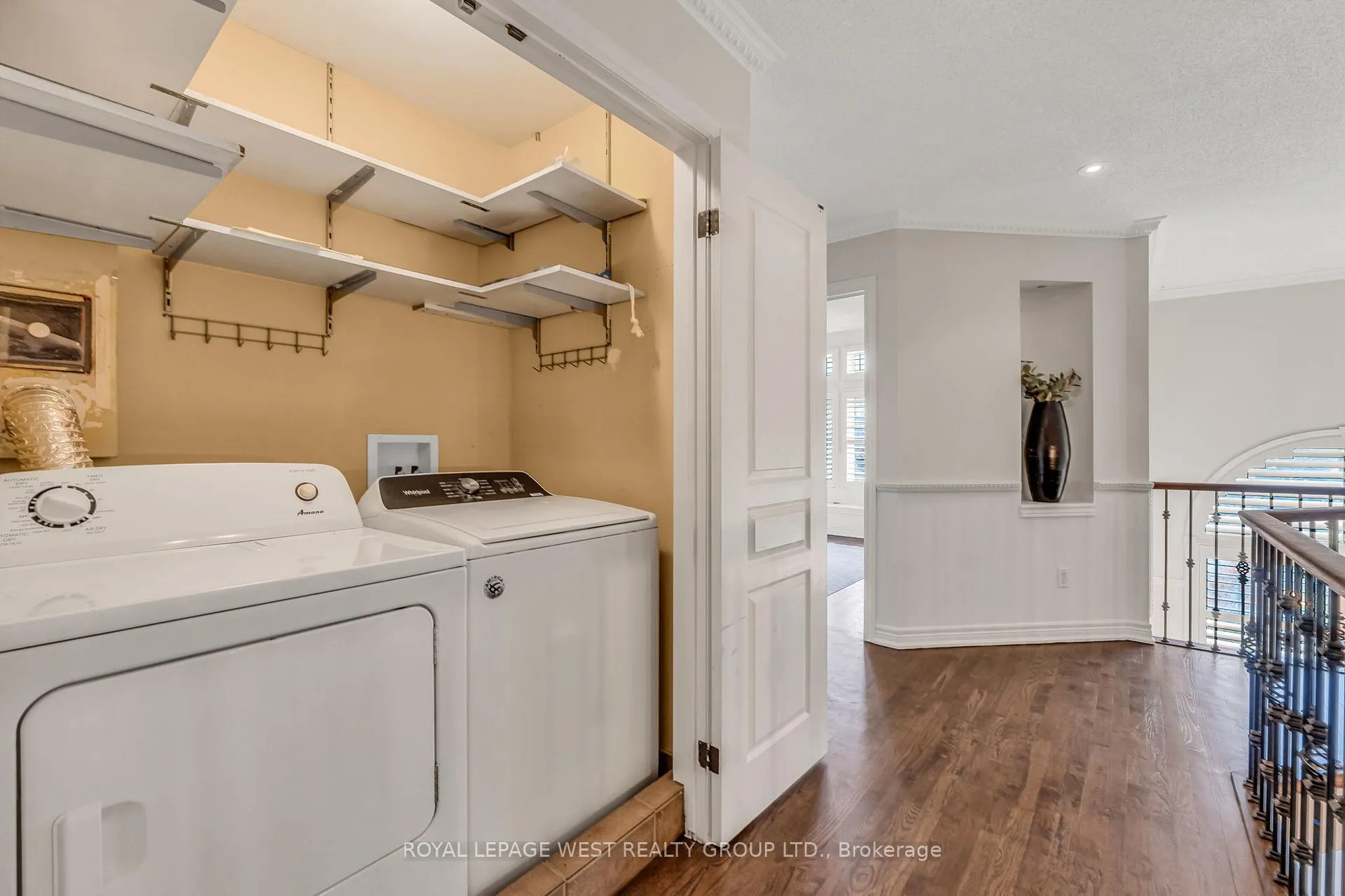 Photo 29 of 35 Playfair Court, Hamilton, Ancaster — HOMEH