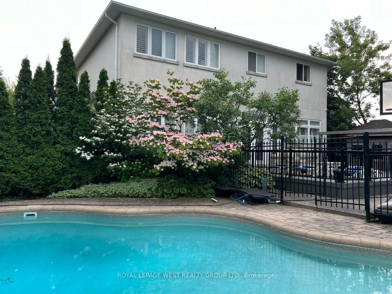Photo 38 of 35 Playfair Court, Hamilton, Ancaster — HOMEH