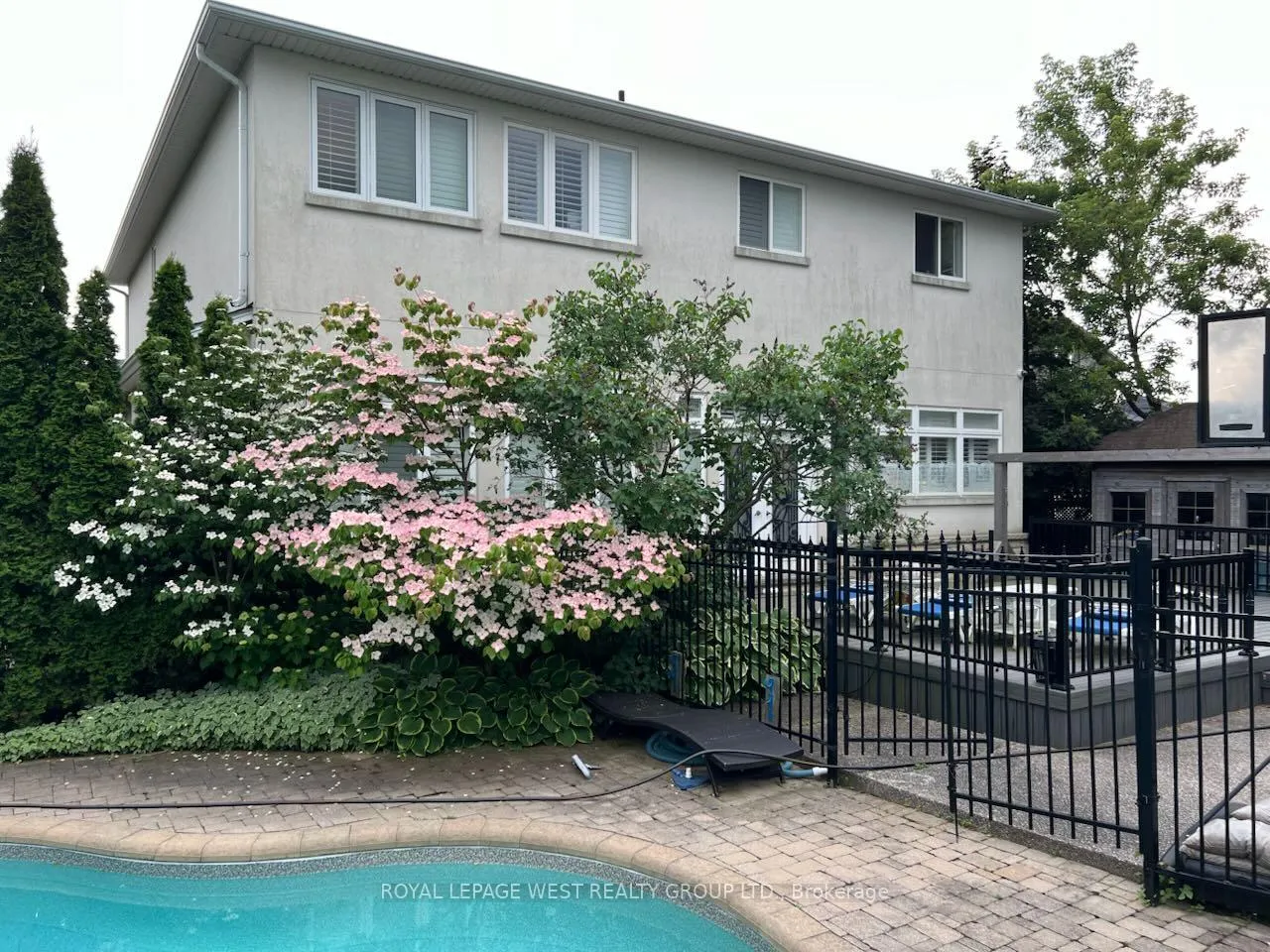 Photo 40 of 35 Playfair Court, Hamilton, Ancaster — HOMEH