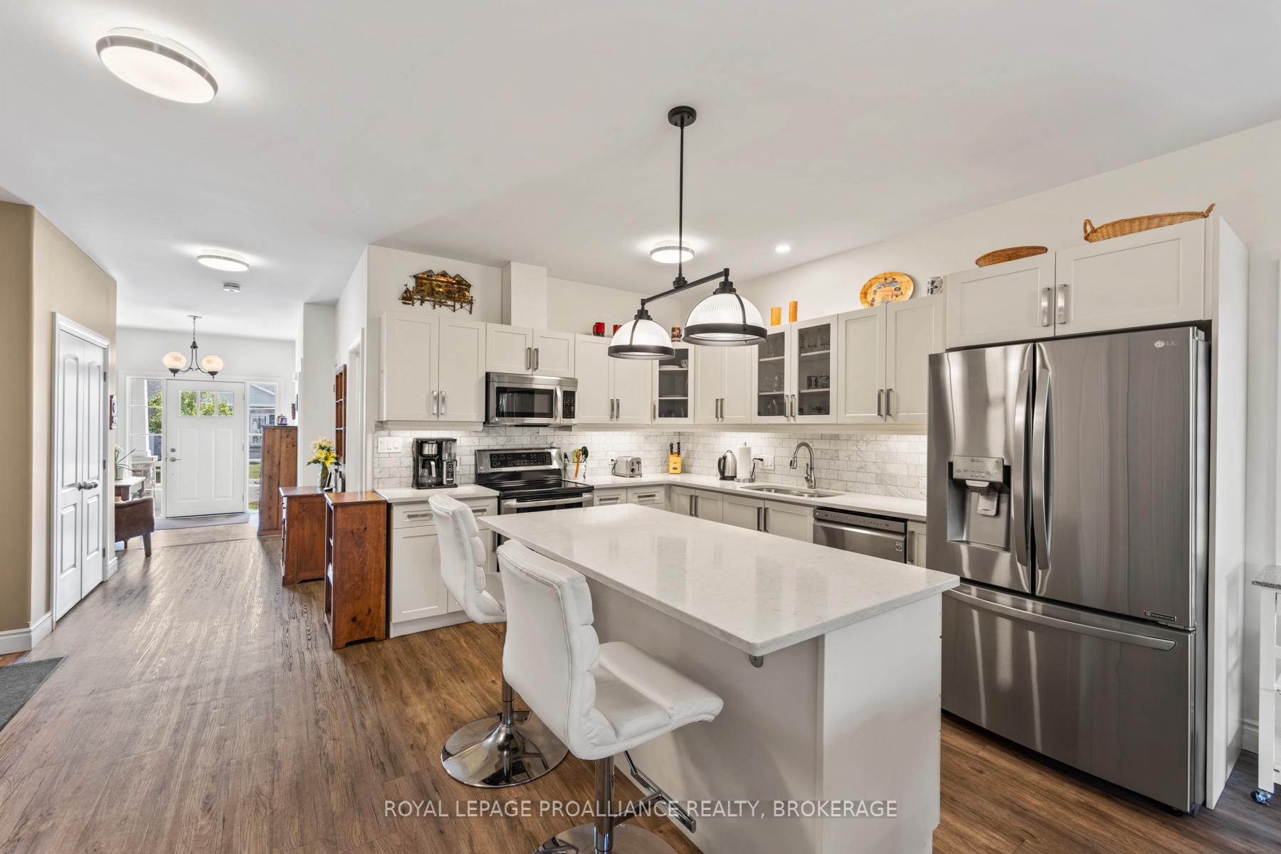 Photo 10 of 206 Sorbie Crescent, Loyalist, Amherstview — HOMEH