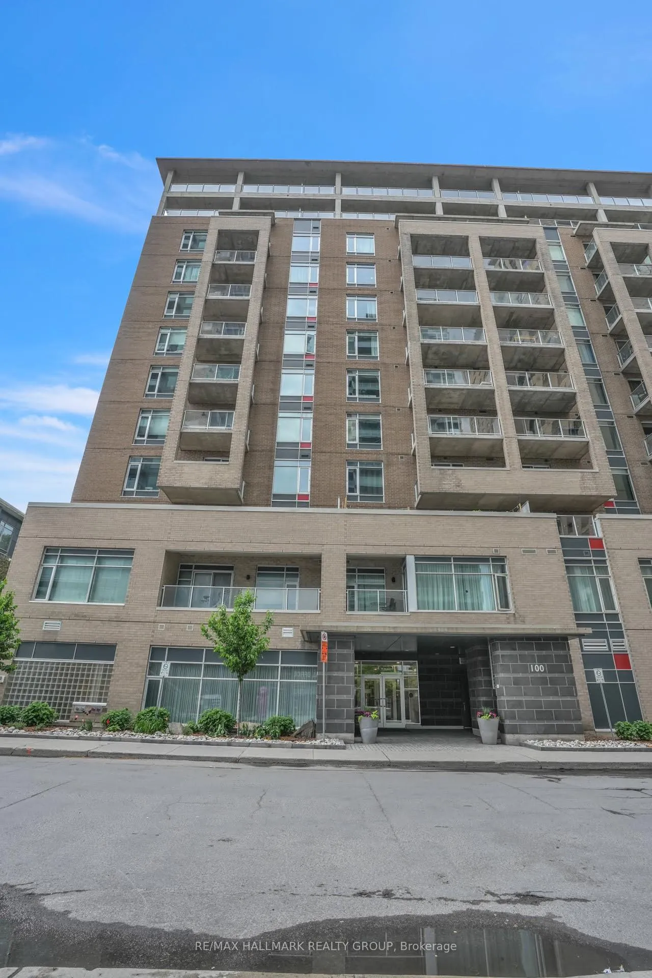 Photo 2 of Unit 1004, 100 Champagne Avenue, Ottawa, West Centre Town — HOMEH