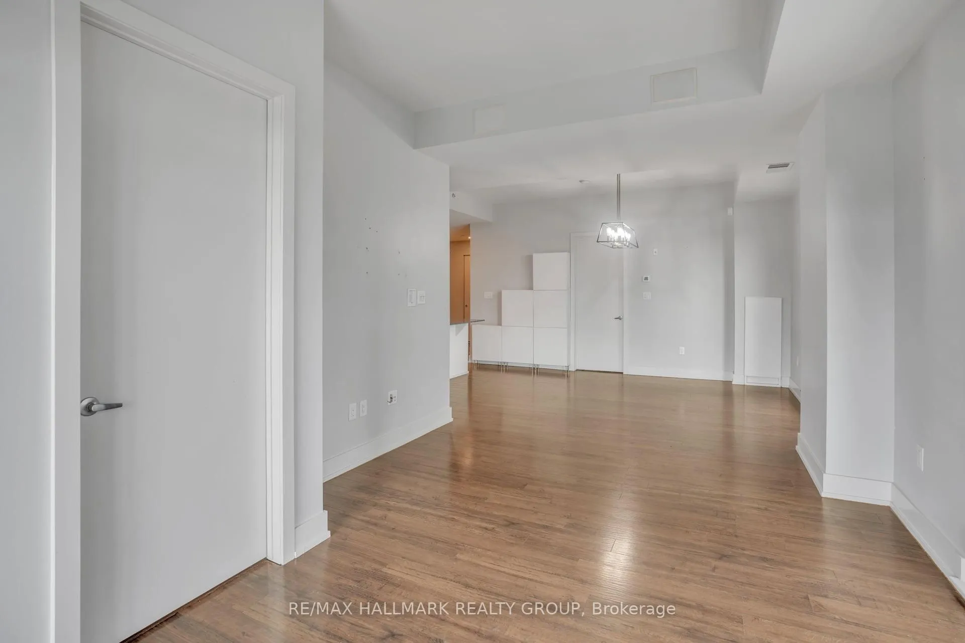 Photo 11 of Unit 1004, 100 Champagne Avenue, Ottawa, West Centre Town — HOMEH
