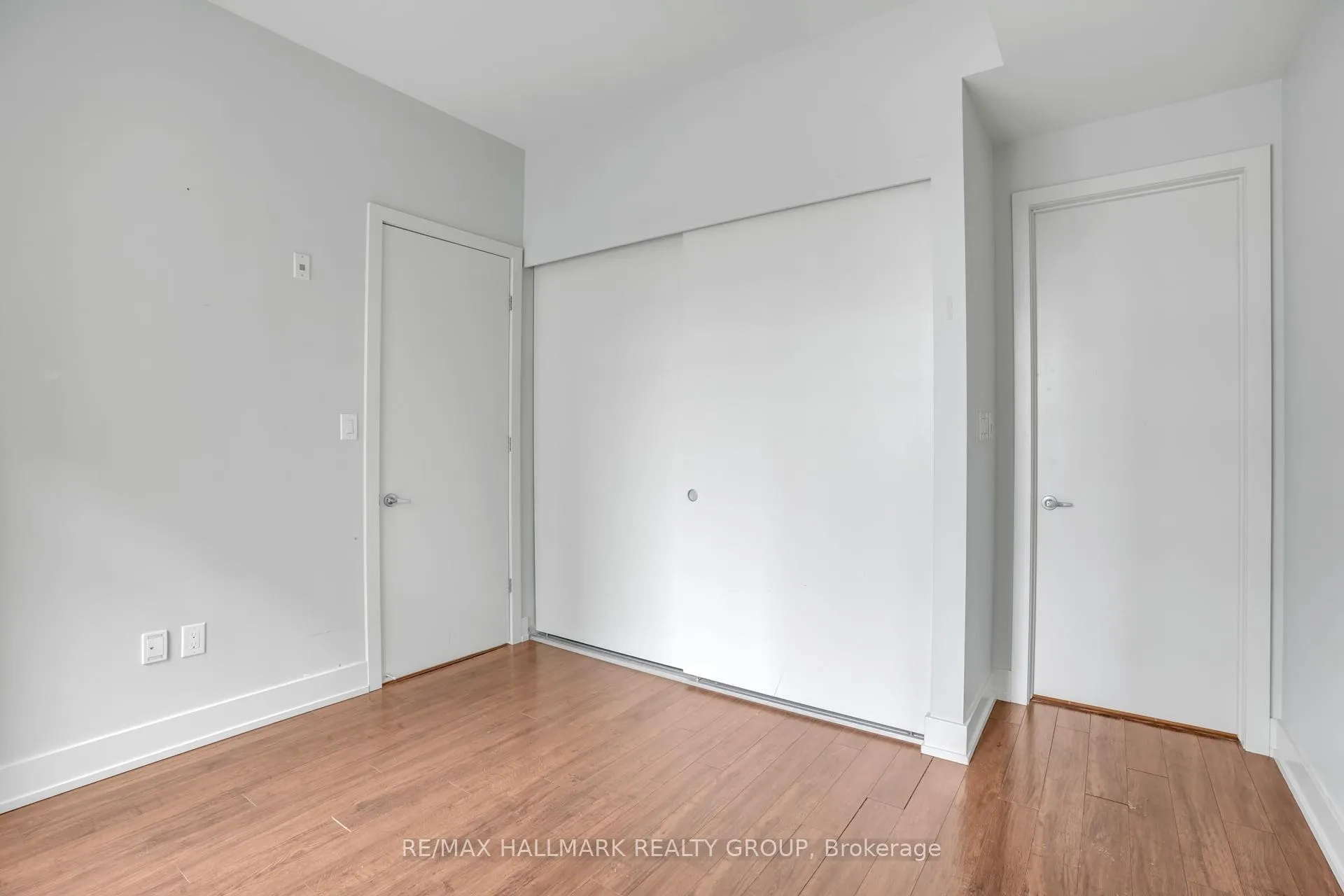 Photo 12 of Unit 1004, 100 Champagne Avenue, Ottawa, West Centre Town — HOMEH