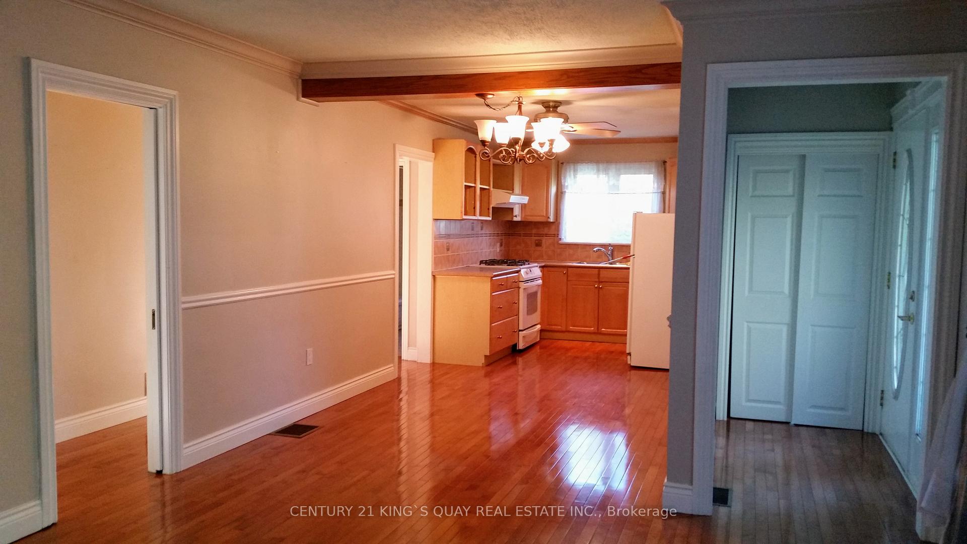 Photo 3 of 50 William Street, King, King City — HOMEH
