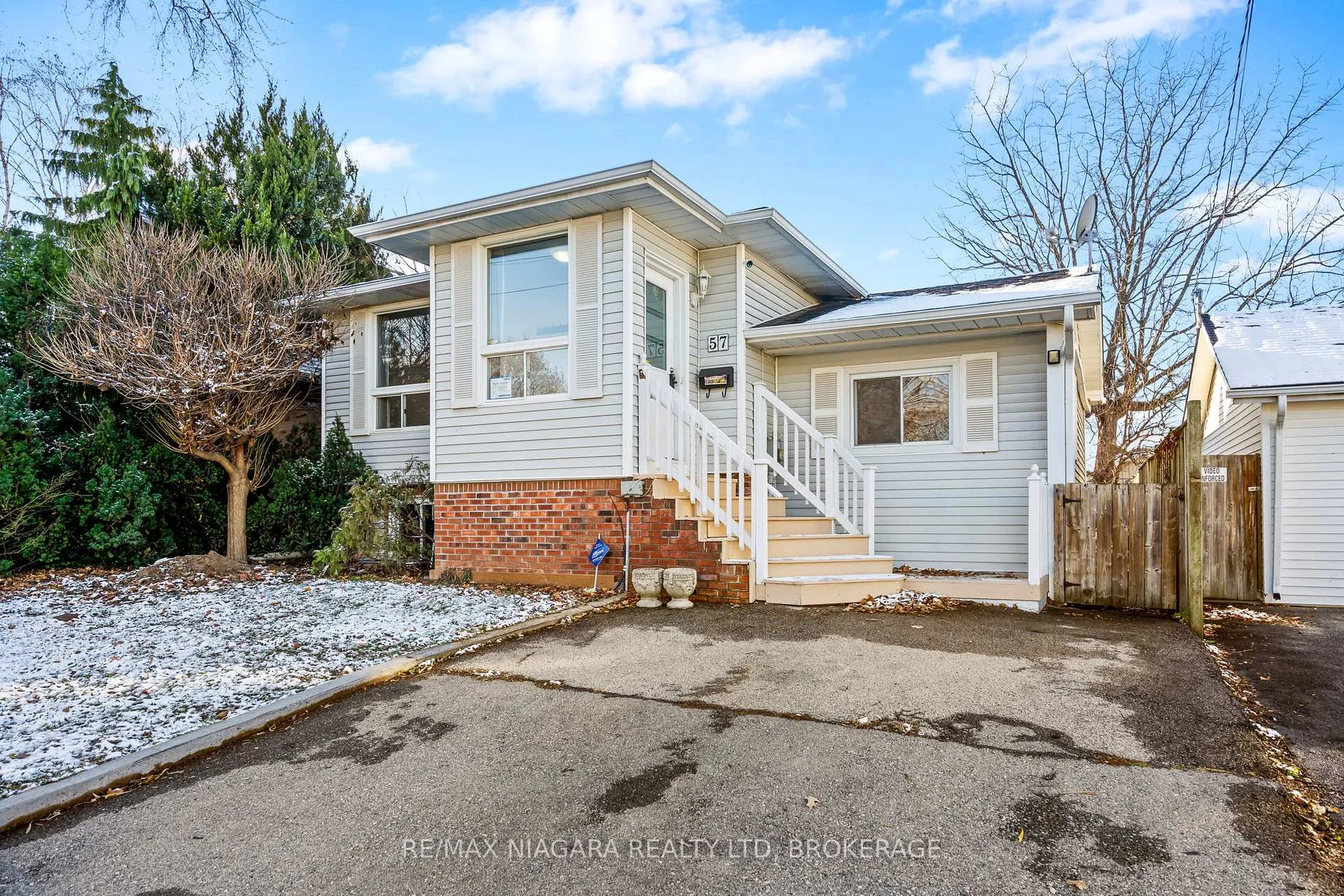 Photo 1 of 57 Lorne Street, St. Catharines, E. Chester — HOMEH