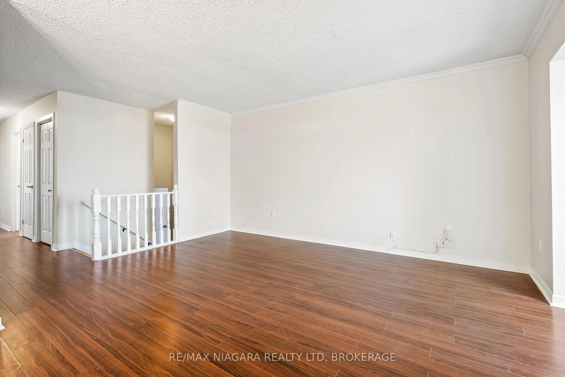 Photo 5 of 57 Lorne Street, St. Catharines, E. Chester — HOMEH