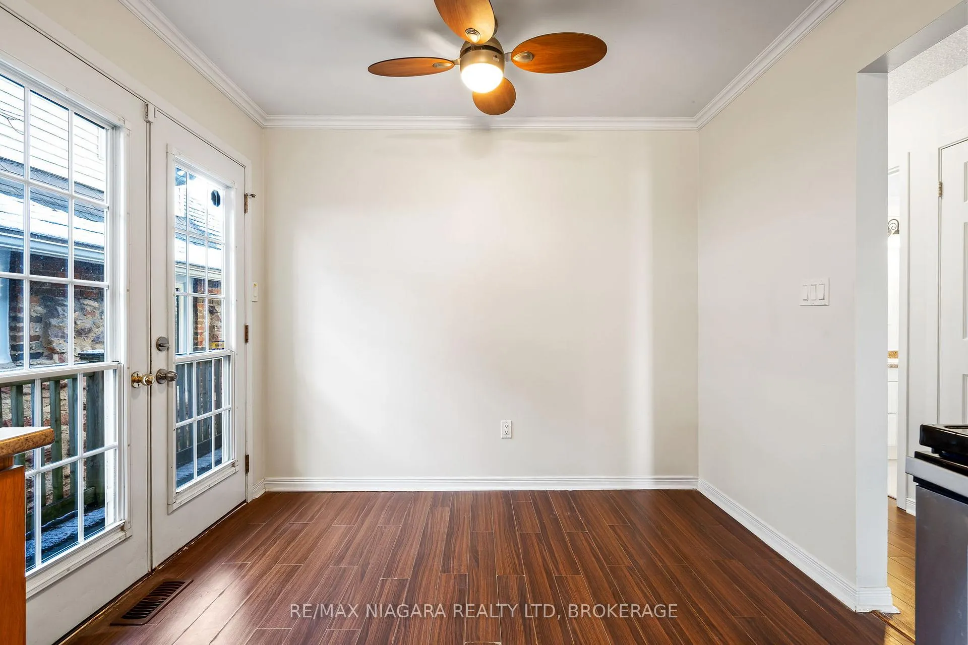 Photo 8 of 57 Lorne Street, St. Catharines, E. Chester — HOMEH