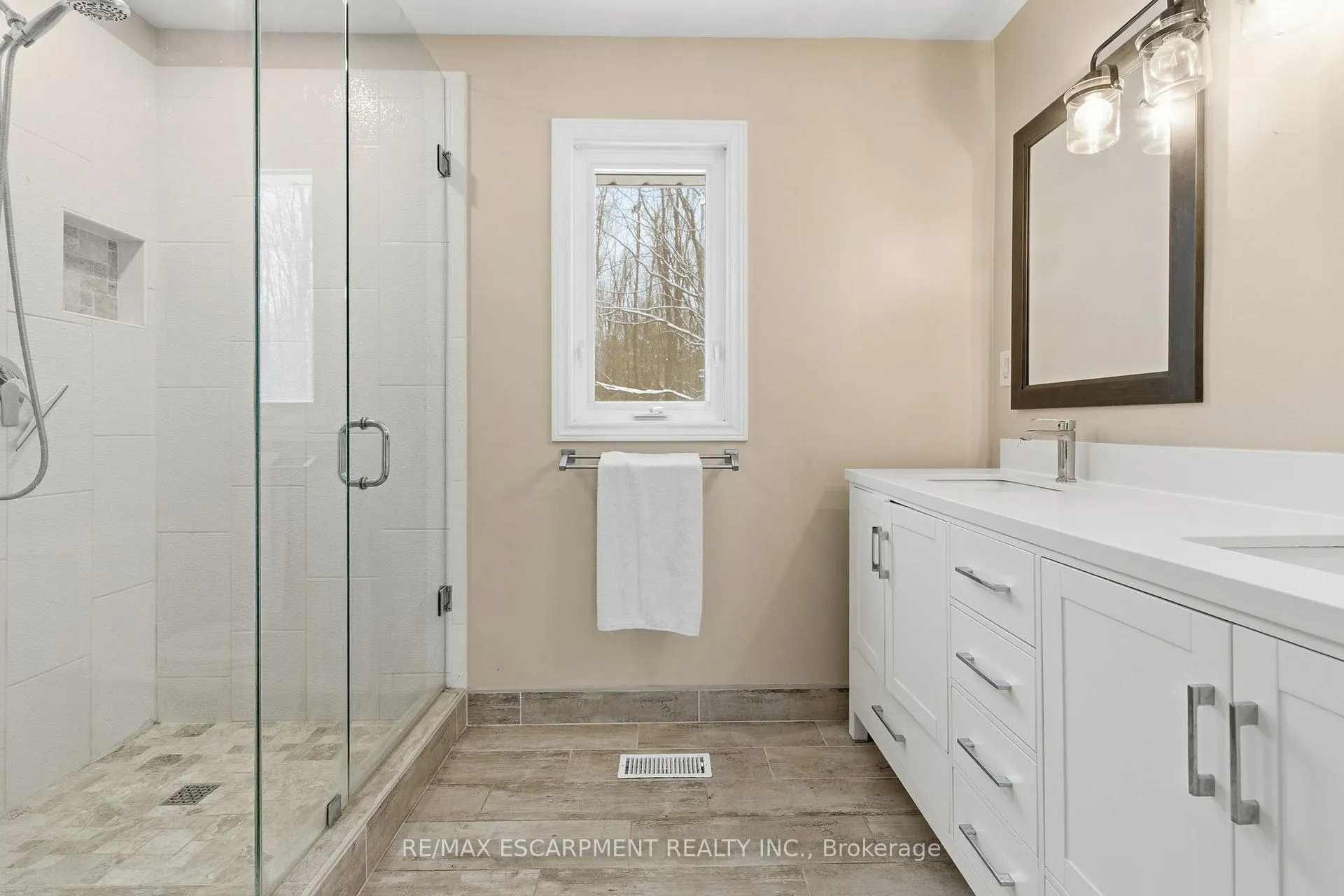 Photo 27 of 563 6th Concession Road W, Hamilton, Rural Flamborough — HOMEH