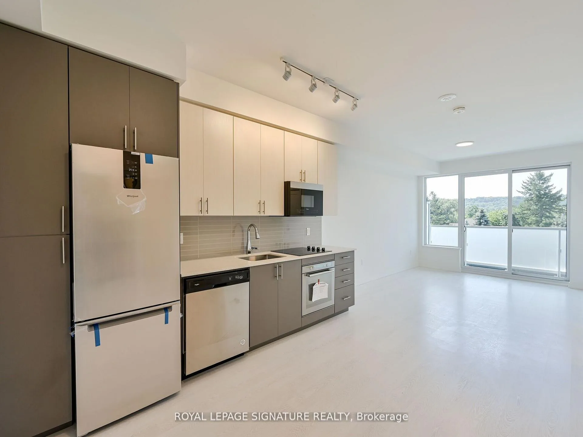 Photo 2 of Unit 405, 415 Main Street W, Hamilton, Kirkendall — HOMEH