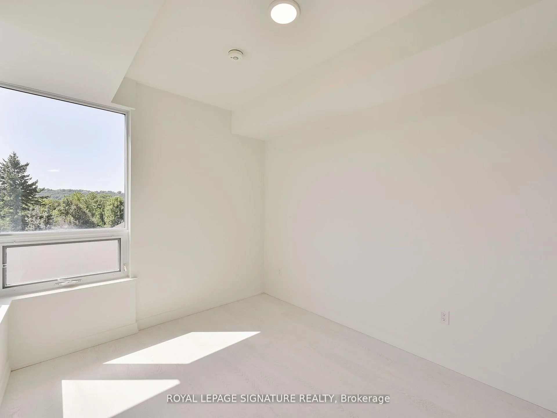 Photo 7 of Unit 405, 415 Main Street W, Hamilton, Kirkendall — HOMEH