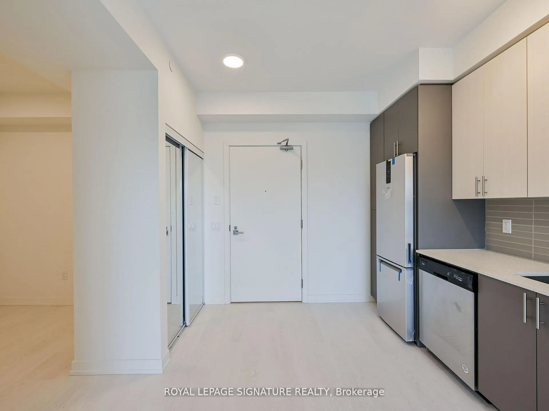 Photo 9 of Unit 405, 415 Main Street W, Hamilton, Kirkendall — HOMEH