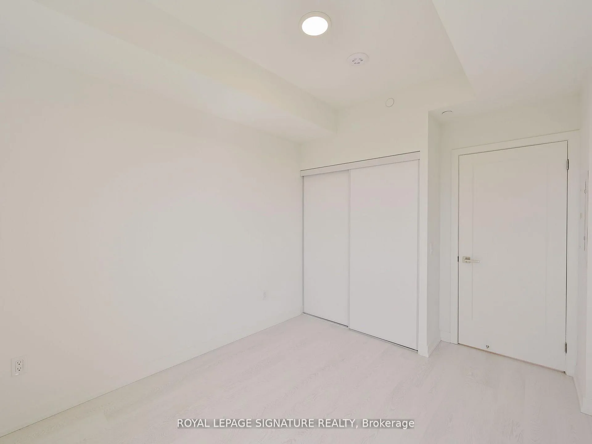 Photo 10 of Unit 405, 415 Main Street W, Hamilton, Kirkendall — HOMEH