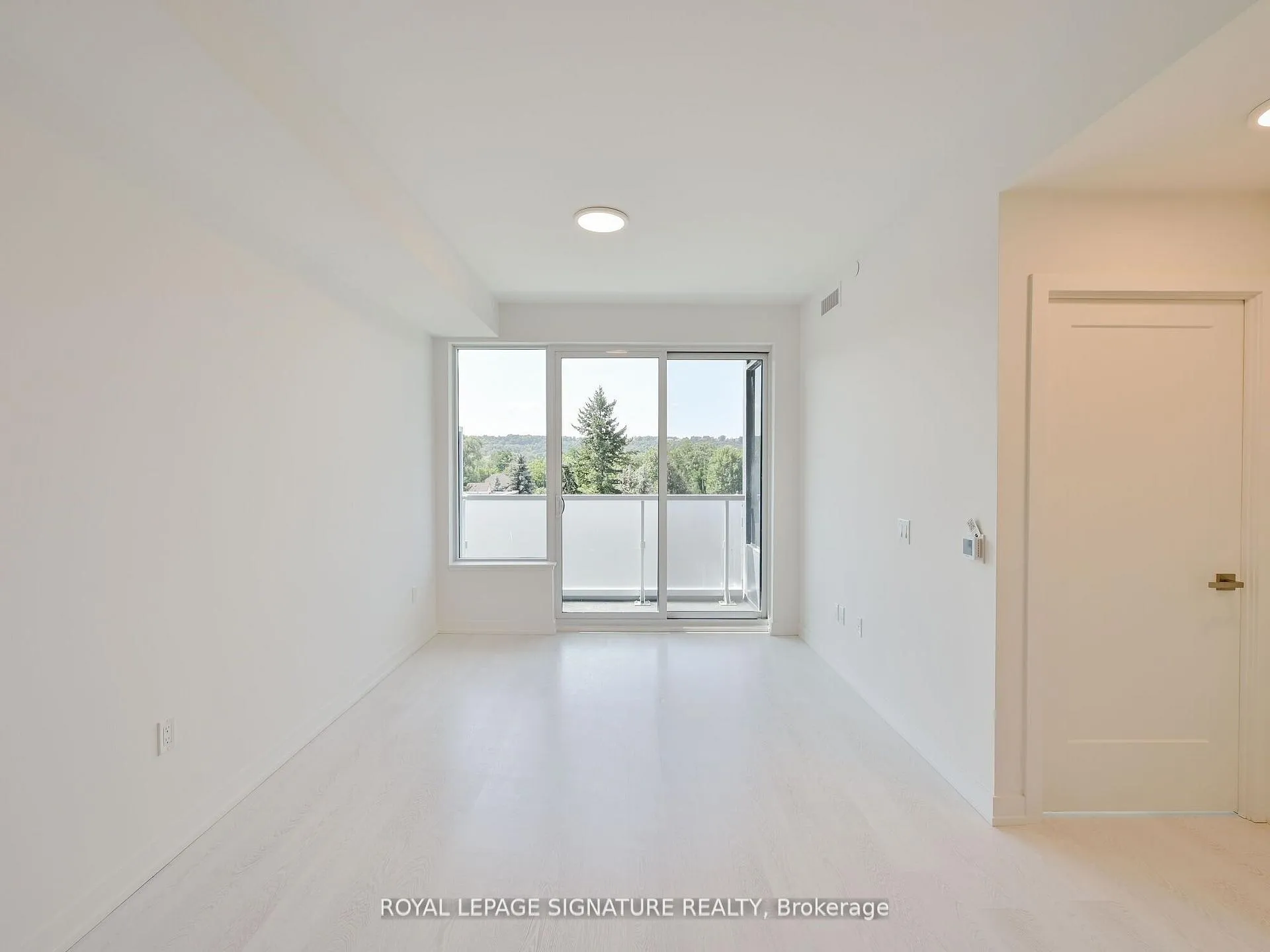 Photo 13 of Unit 405, 415 Main Street W, Hamilton, Kirkendall — HOMEH