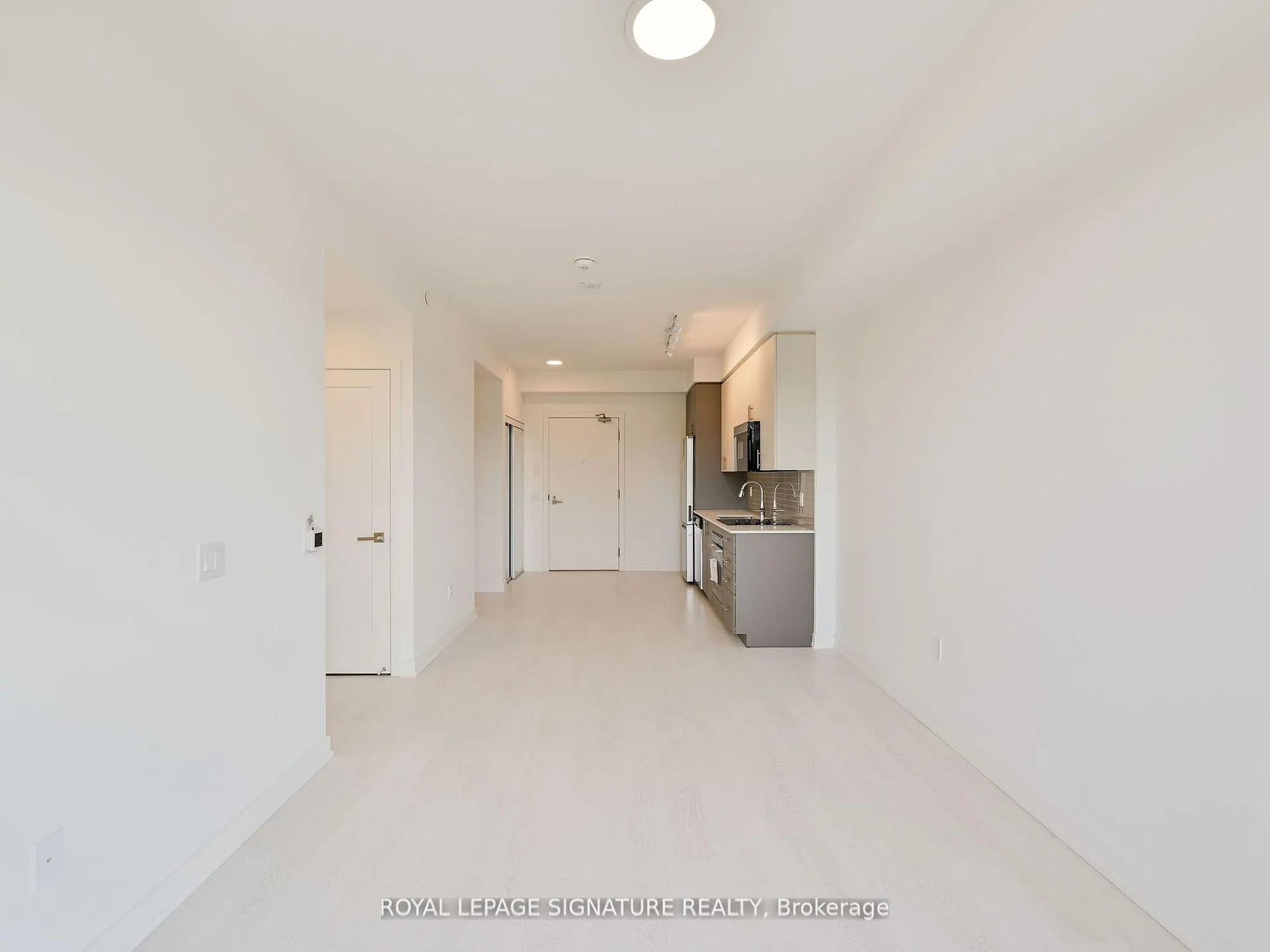 Photo 15 of Unit 405, 415 Main Street W, Hamilton, Kirkendall — HOMEH