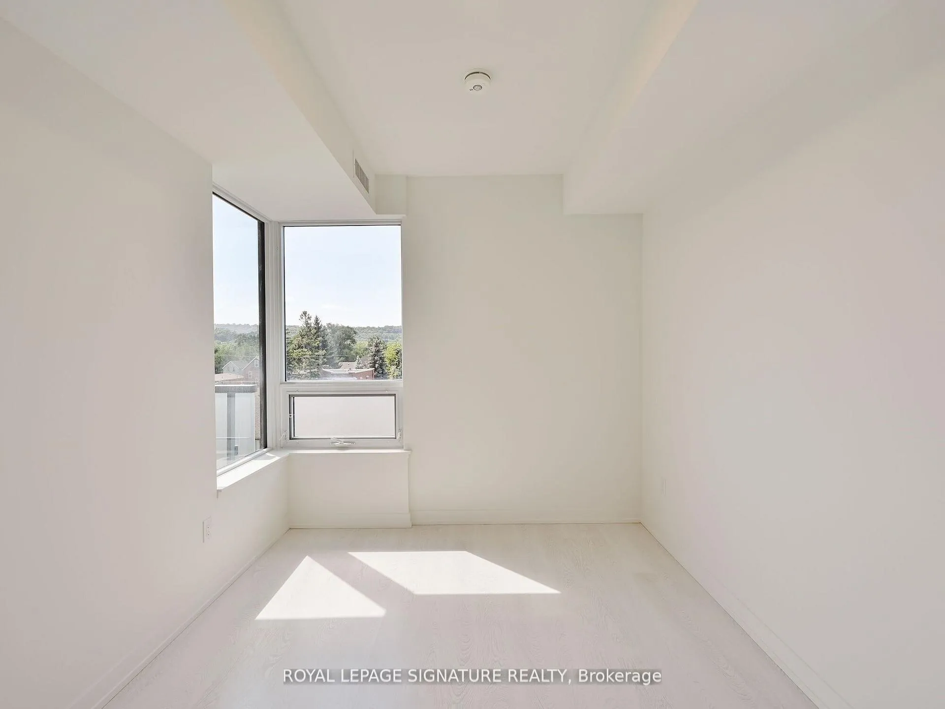 Photo 19 of Unit 405, 415 Main Street W, Hamilton, Kirkendall — HOMEH