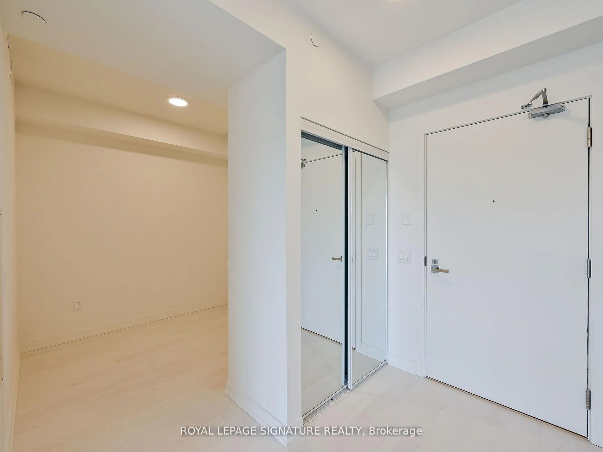 Photo 24 of Unit 405, 415 Main Street W, Hamilton, Kirkendall — HOMEH