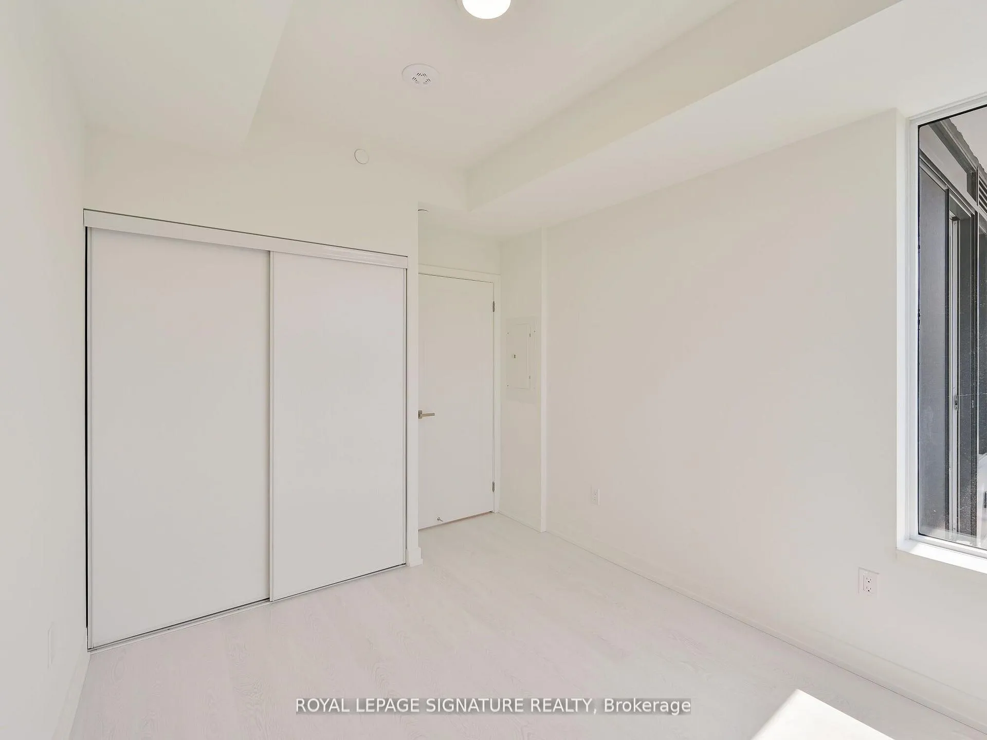 Photo 27 of Unit 405, 415 Main Street W, Hamilton, Kirkendall — HOMEH