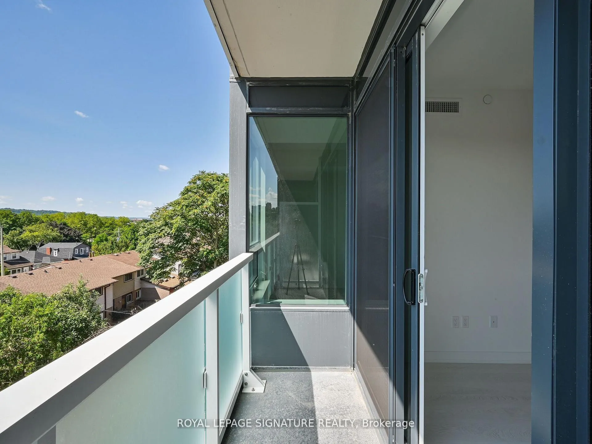 Photo 29 of Unit 405, 415 Main Street W, Hamilton, Kirkendall — HOMEH
