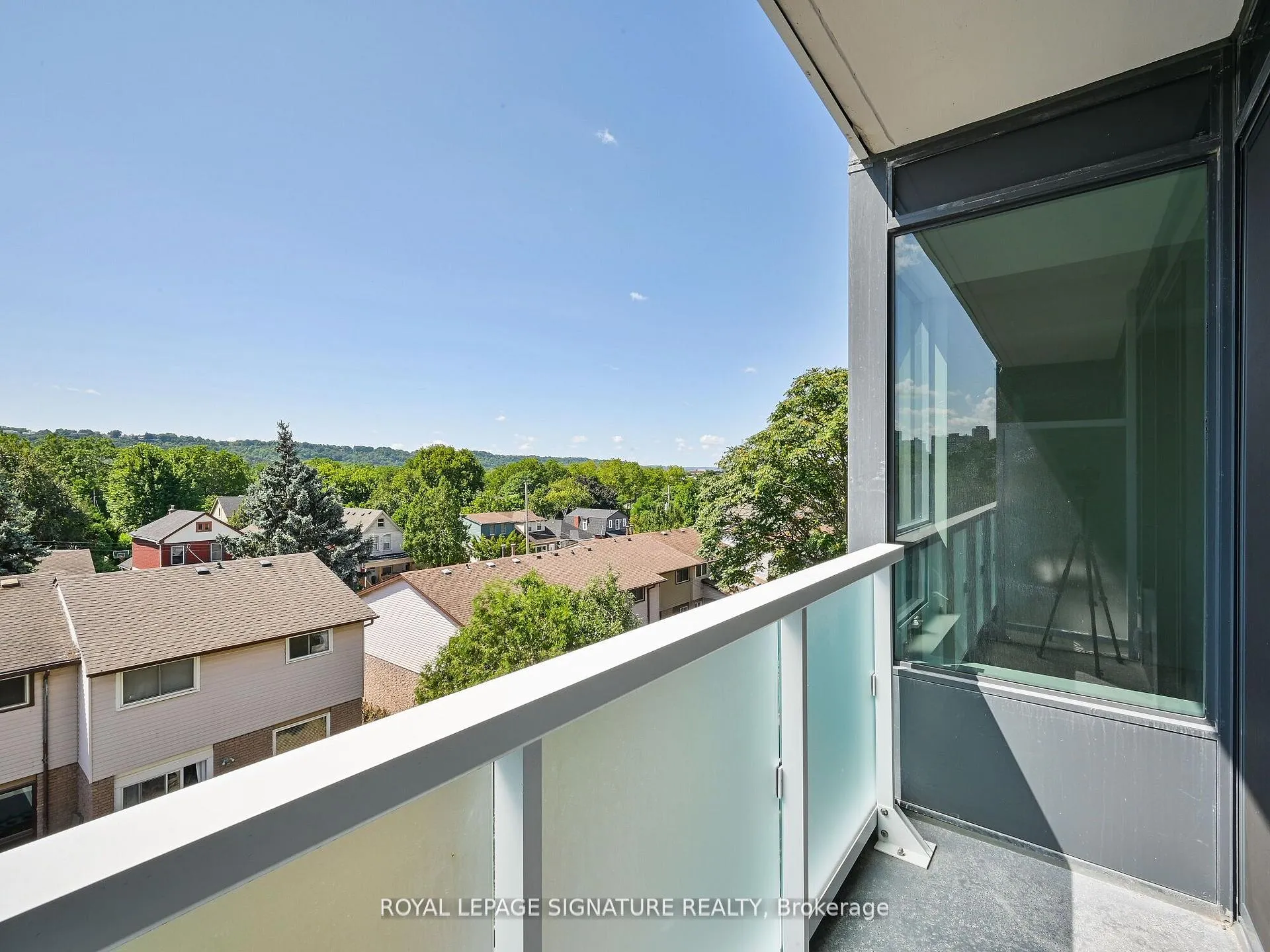 Photo 31 of Unit 405, 415 Main Street W, Hamilton, Kirkendall — HOMEH