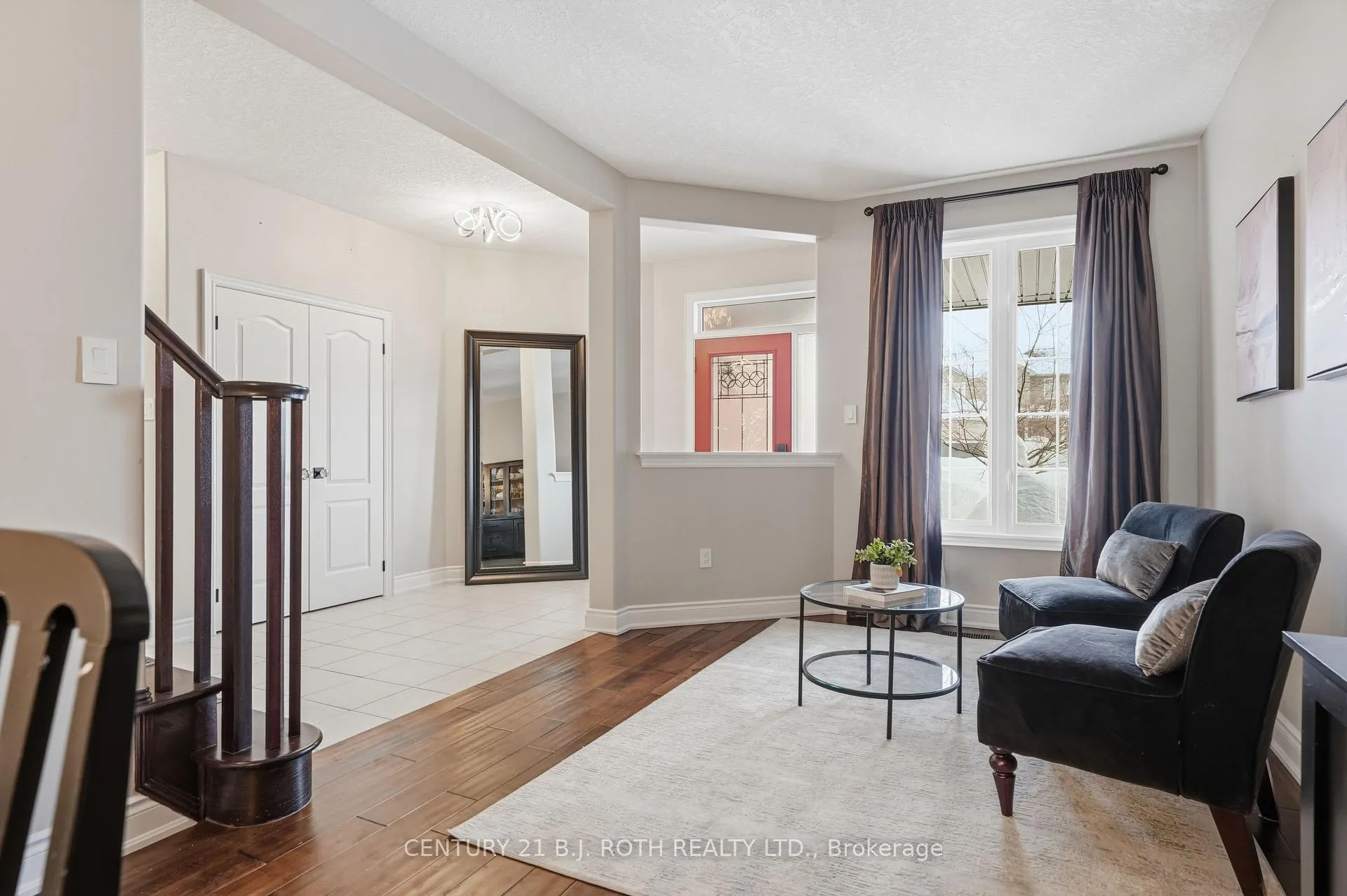 Photo 5 of 10 Auburn Court, Barrie, Ardagh — HOMEH