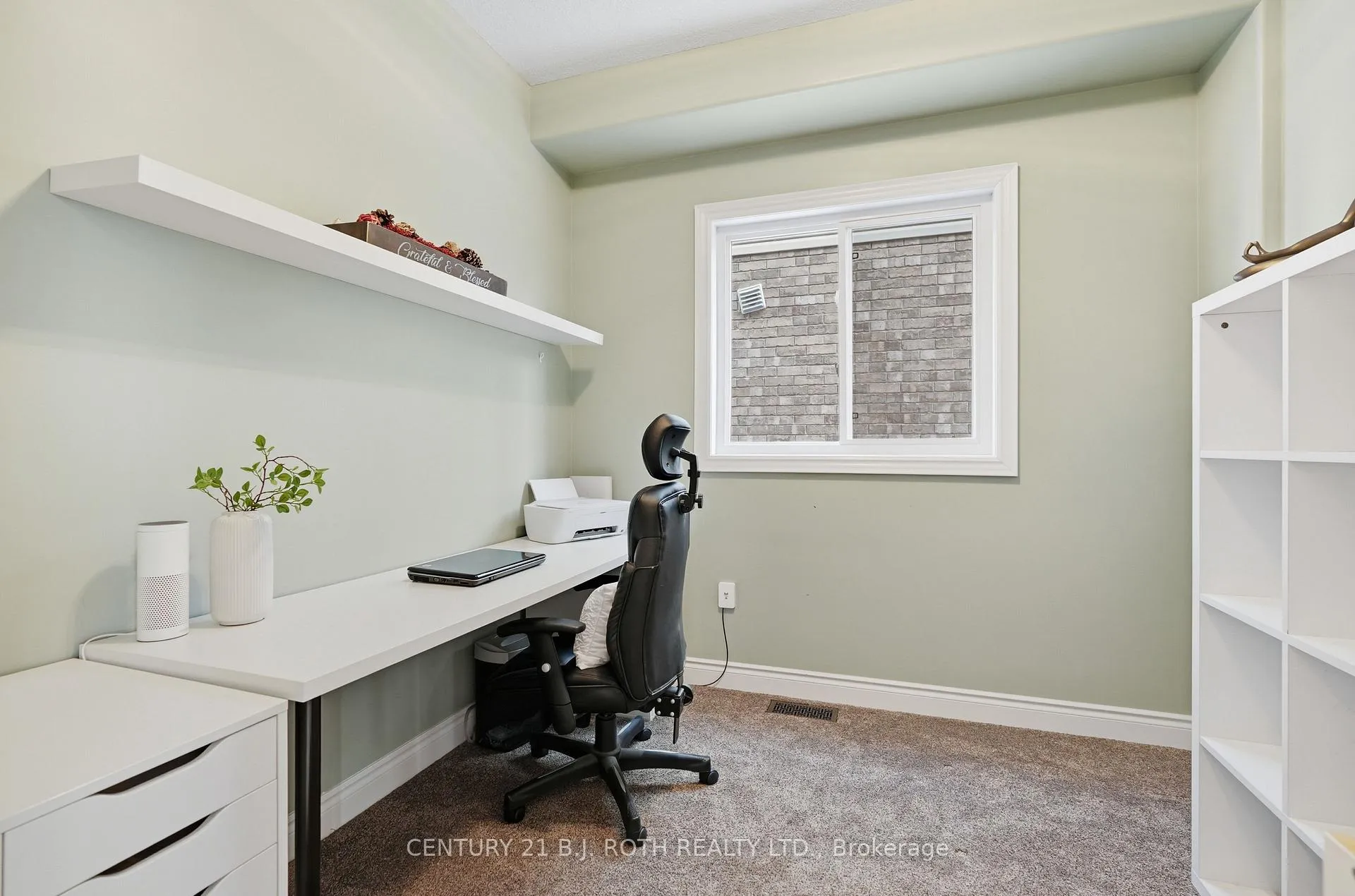 Photo 13 of 10 Auburn Court, Barrie, Ardagh — HOMEH