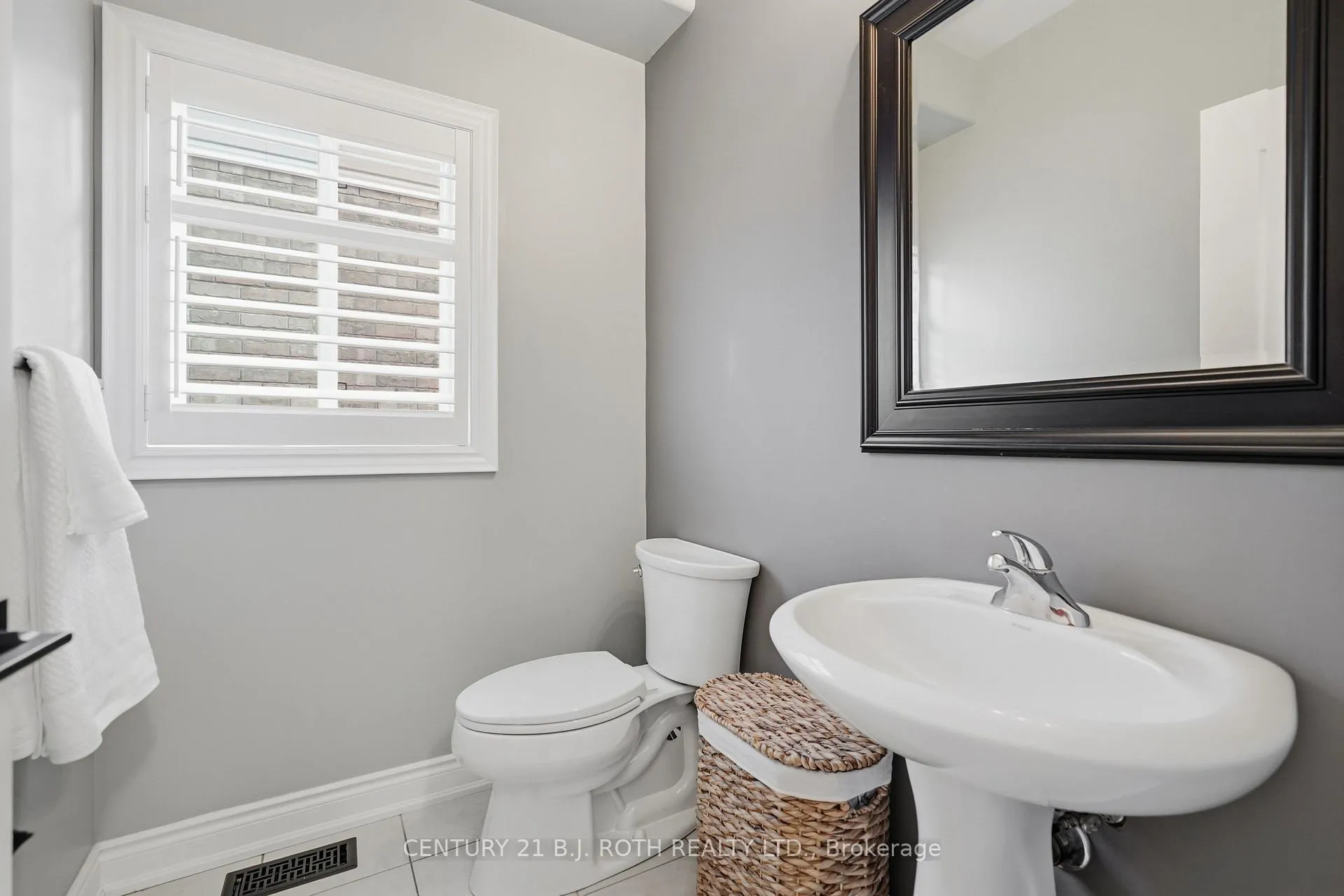 Photo 14 of 10 Auburn Court, Barrie, Ardagh — HOMEH