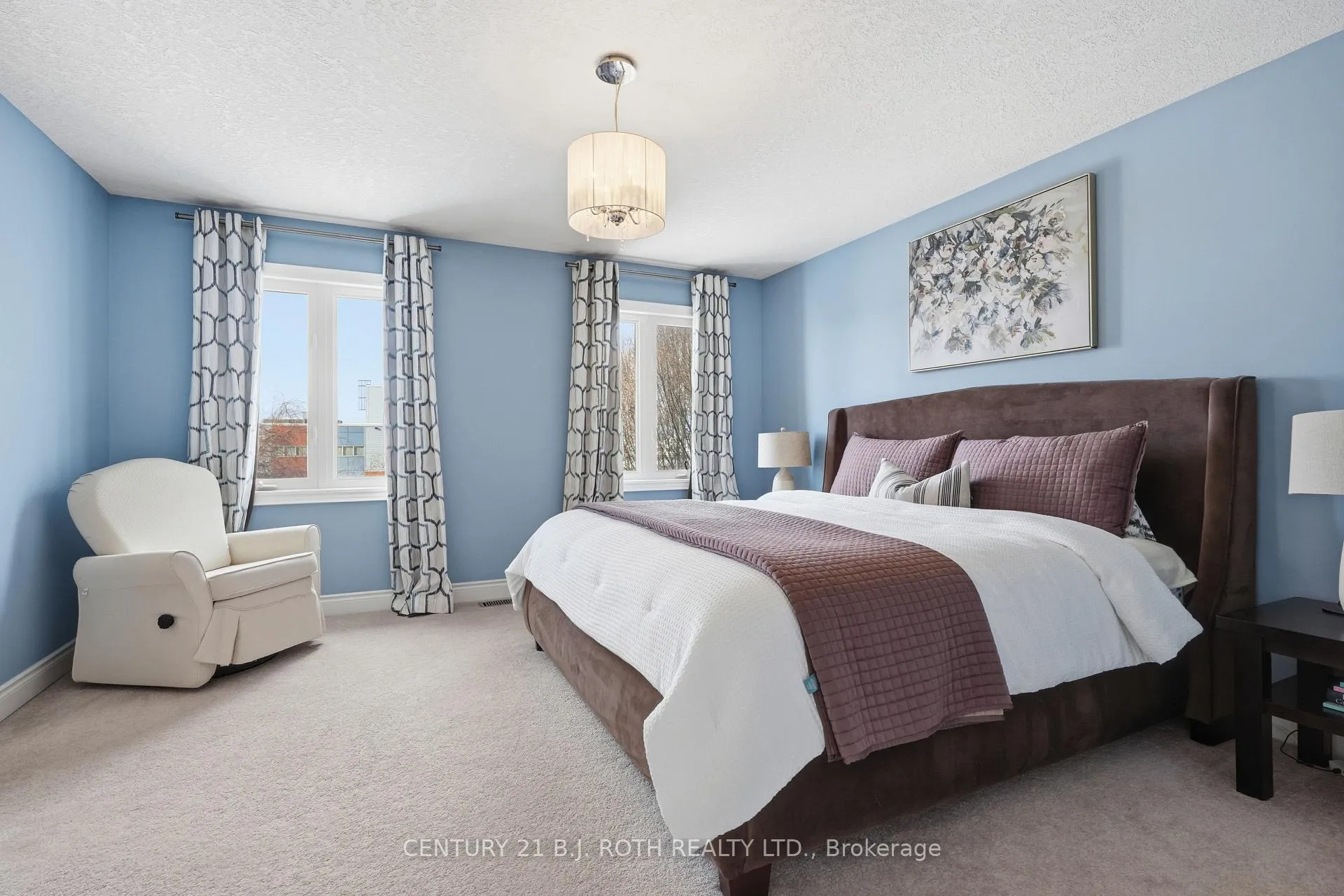 Photo 19 of 10 Auburn Court, Barrie, Ardagh — HOMEH