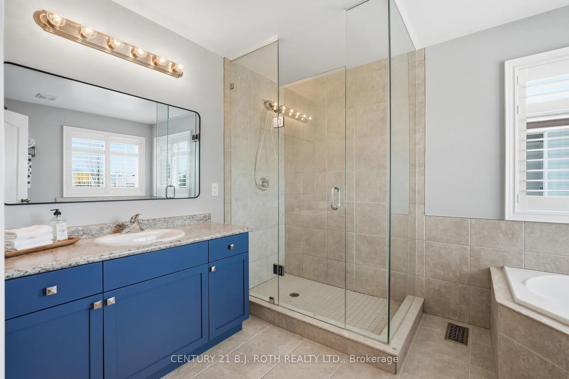 Photo 22 of 10 Auburn Court, Barrie, Ardagh — HOMEH