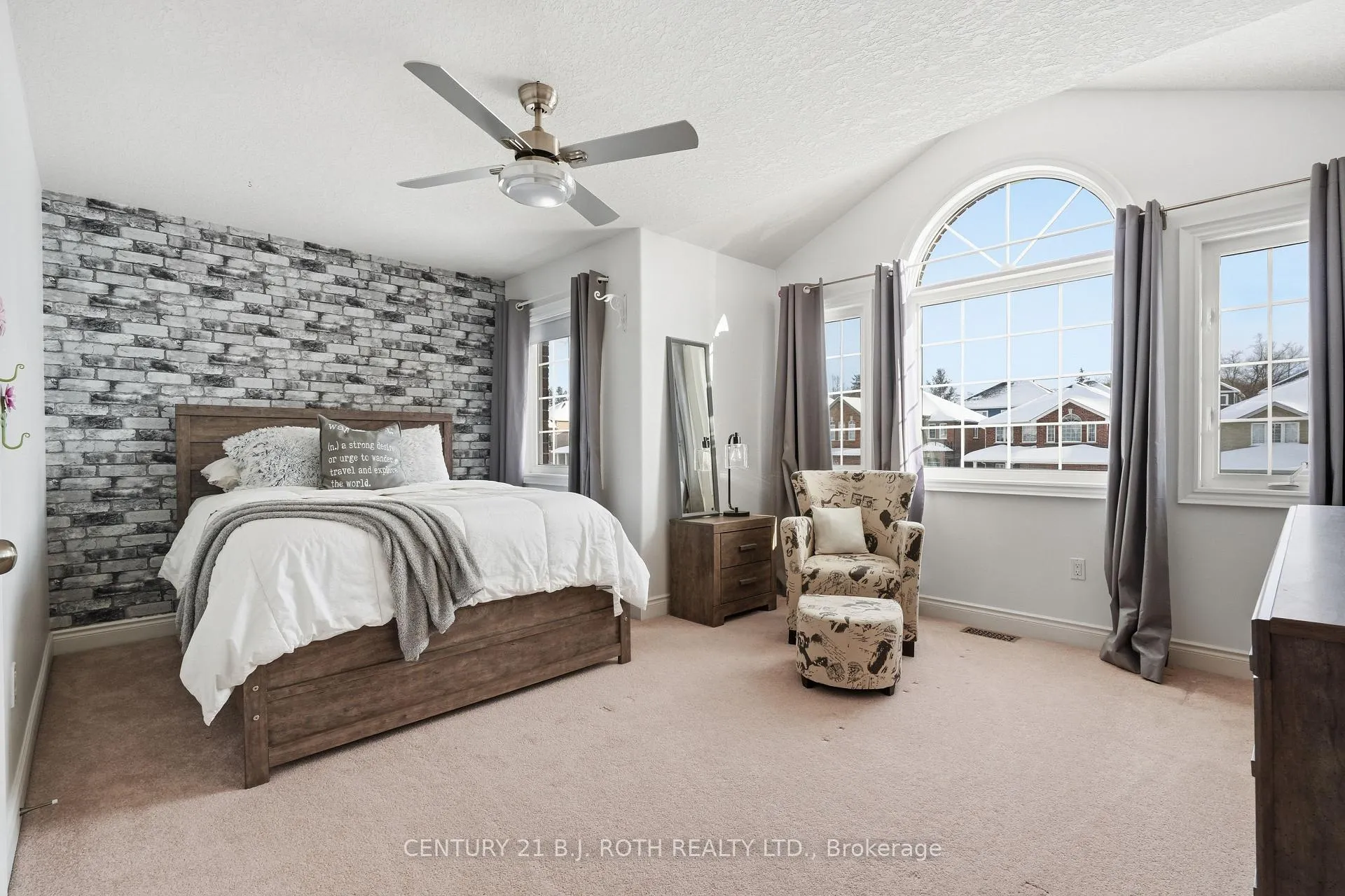 Photo 24 of 10 Auburn Court, Barrie, Ardagh — HOMEH