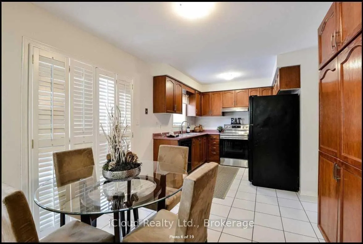 Photo 4 of 33 Fenflower ( Upper) Court, Brampton, Snelgrove — HOMEH